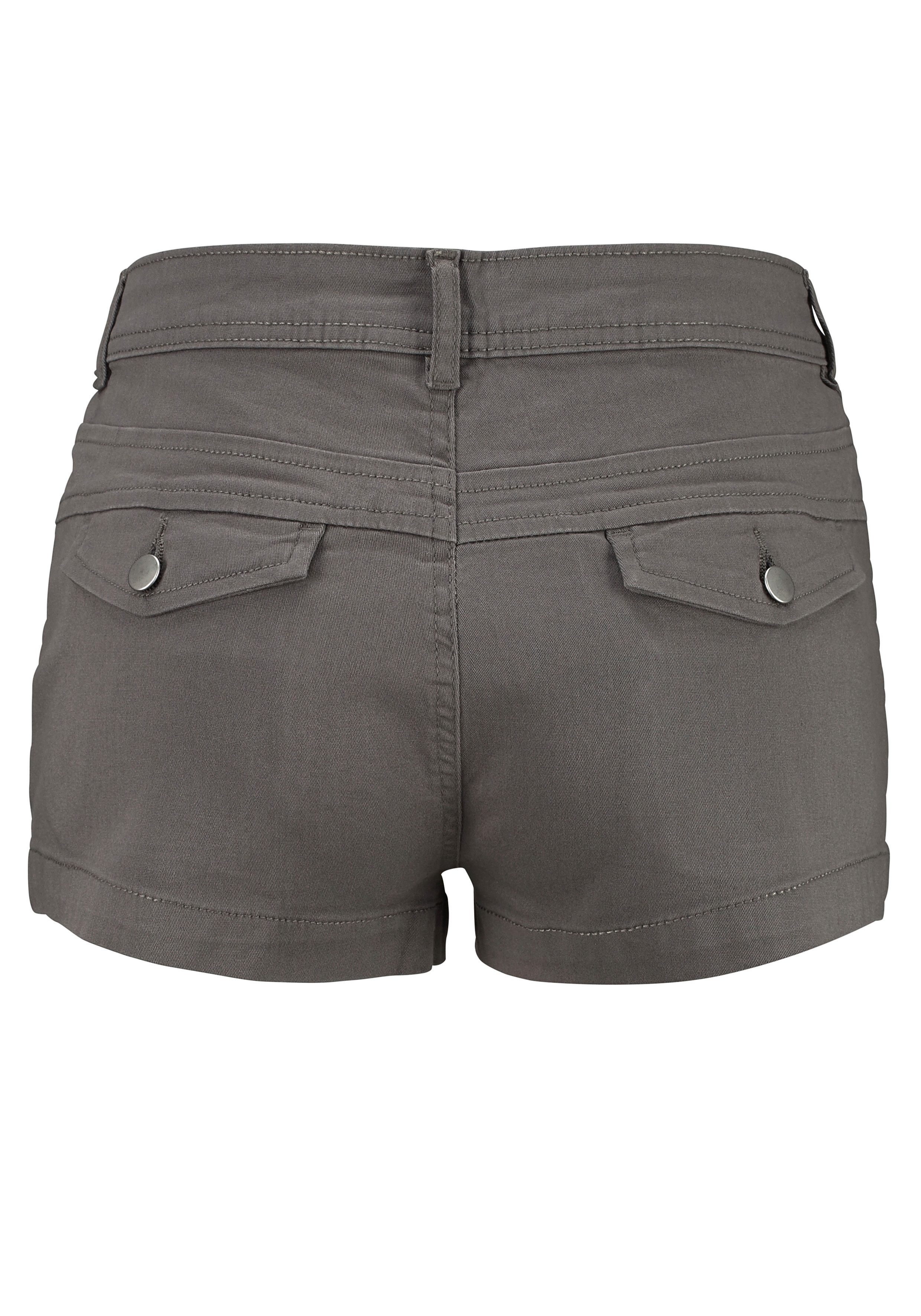 LASCANA Shorts aus elastischer, sommerlicher Baumwollware mit Taschen, kurze Hose, Freizeitlook, Sommerhose