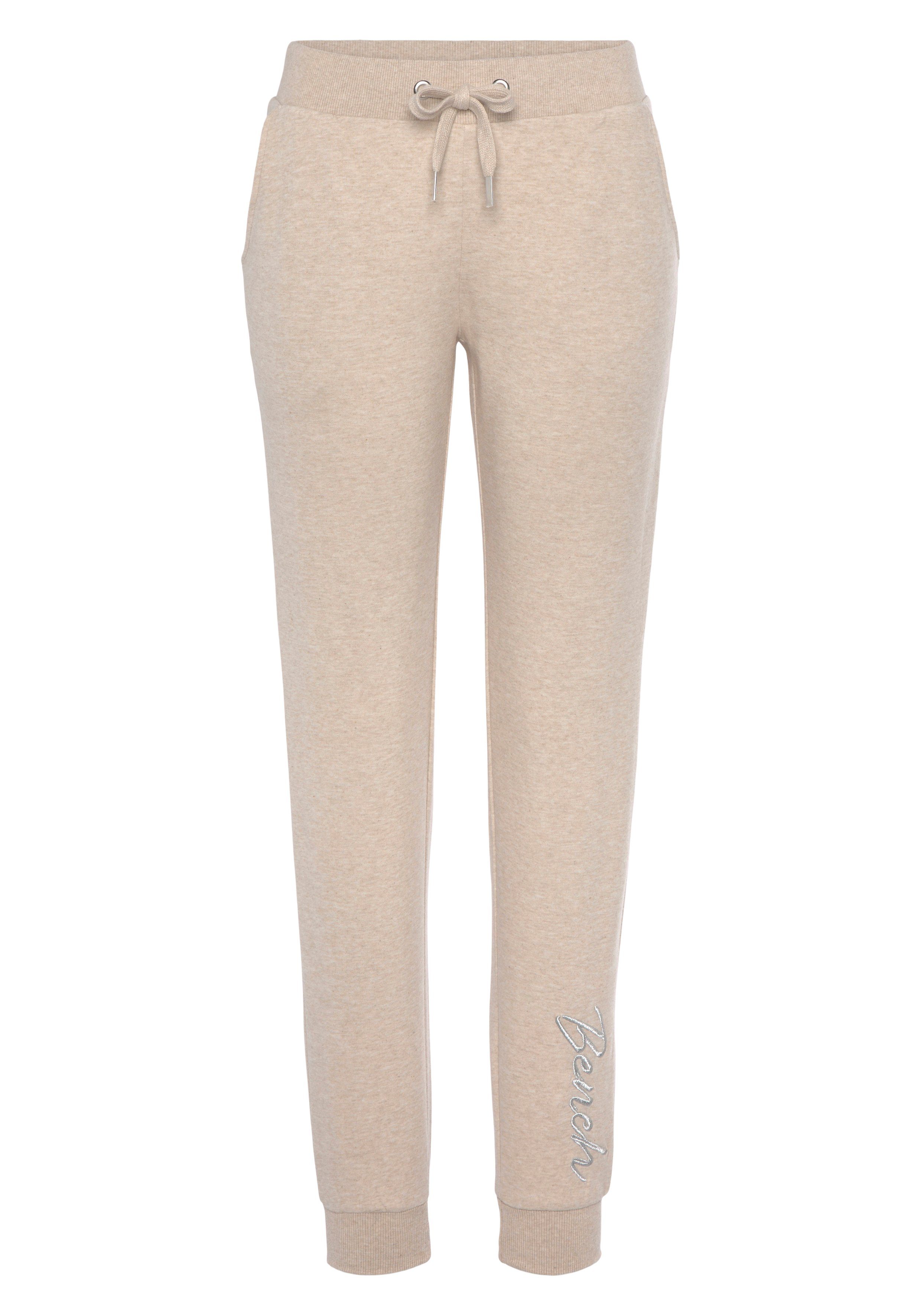 Logostickerei, Loungeanzug meliert glänzender Bench. beige Sweathose -Loungehose, Loungewear Loungewear, Relaxhose mit