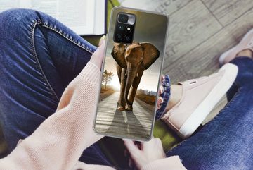 MuchoWow Handyhülle Elefant - Straße - Tiere - Sonnenuntergang - Landschaft, Phone Case, Handyhülle Xiaomi Redmi 10, Silikon, Schutzhülle