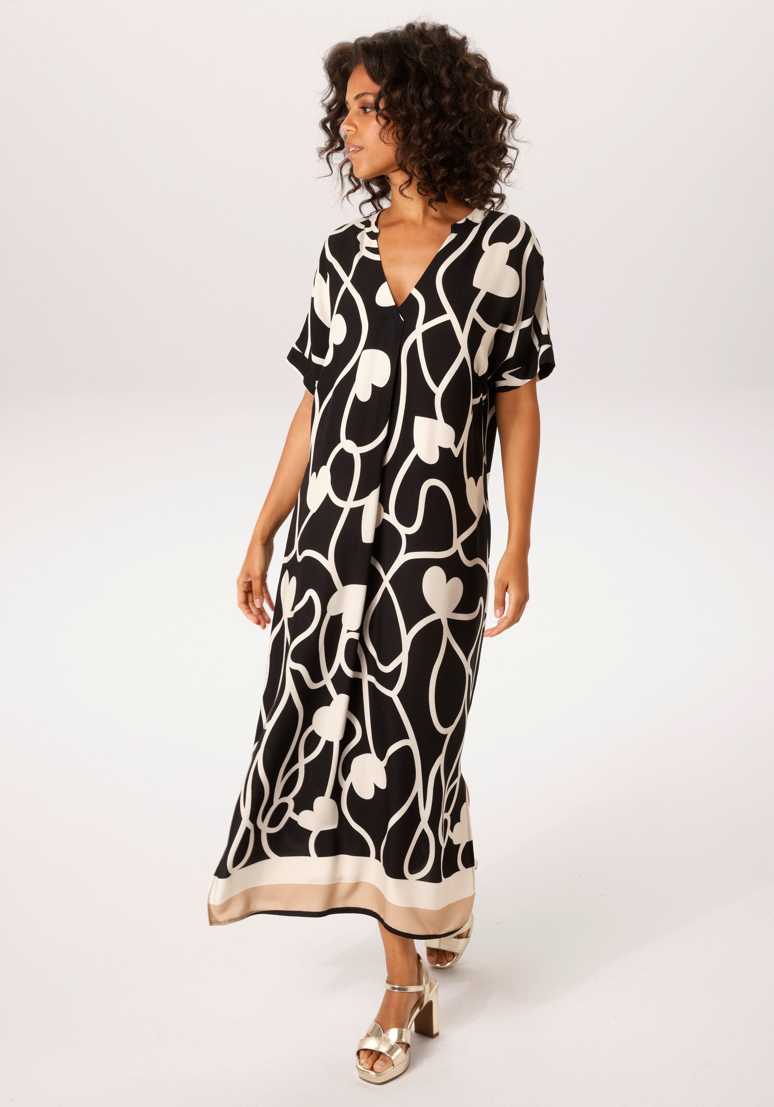 Aniston CASUAL Sommerkleid mit Herzen im grafischen Druck und Bordüre am Sa günstig online kaufen