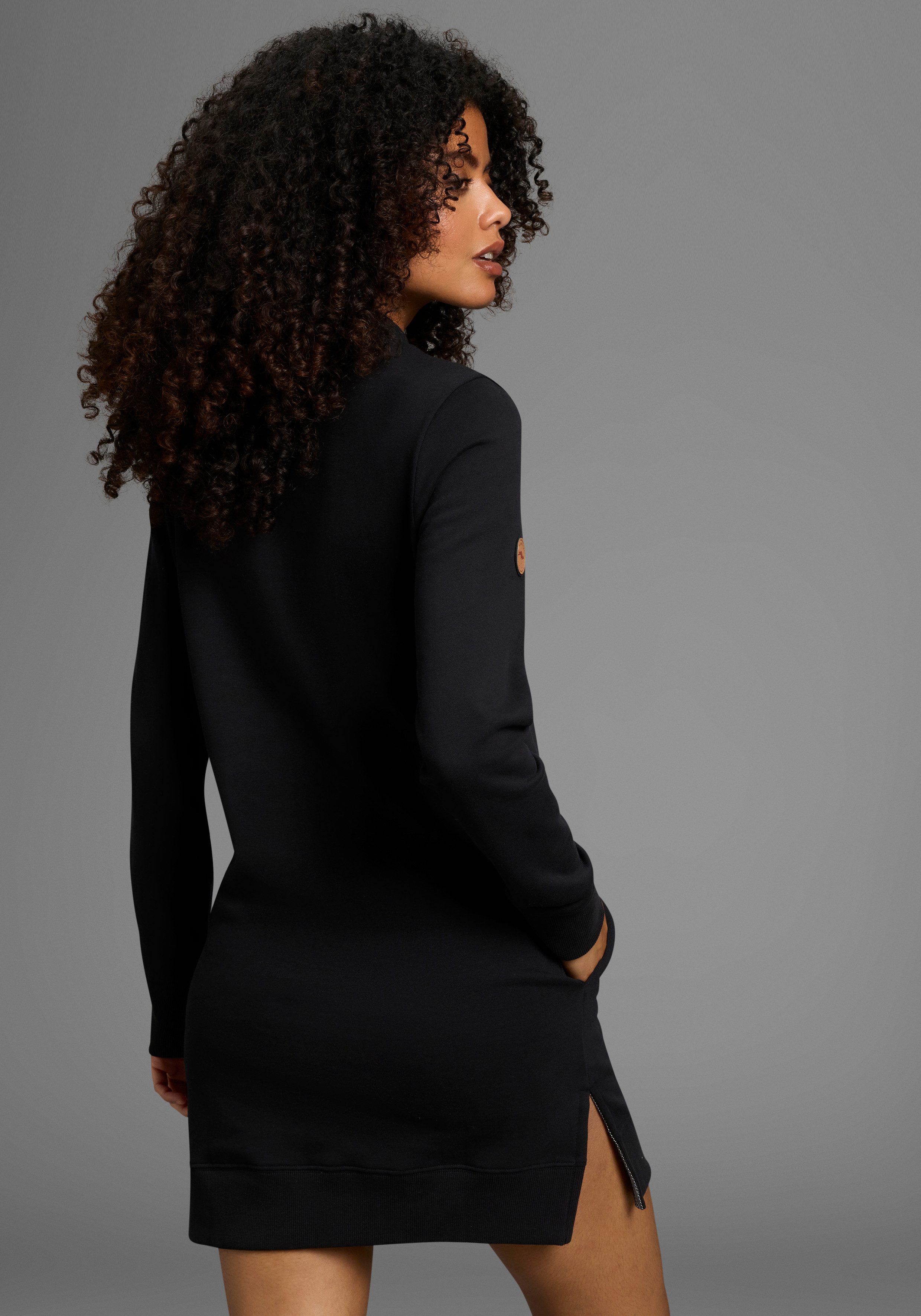 KangaROOS Longsweatshirt mit Turtleneck und Schlitz am Saum günstig online kaufen