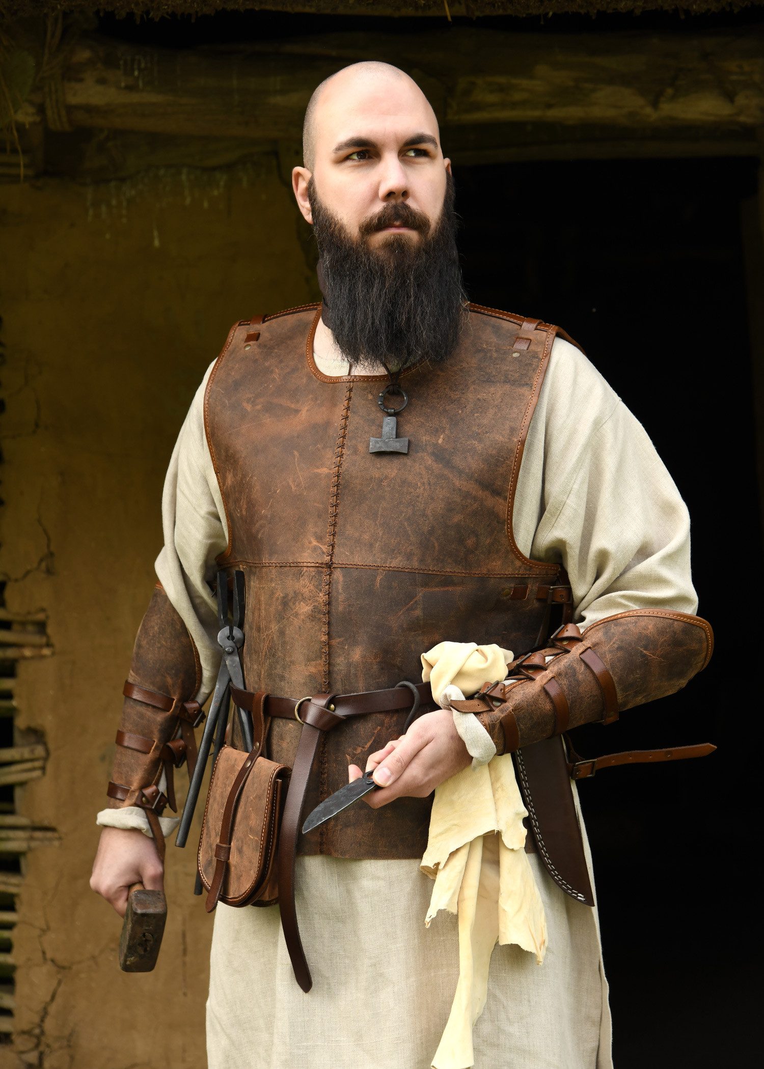 Battle Merchant Wikinger-Kostüm Torso Rüstung aus Fettleder braun, „Sindri“
