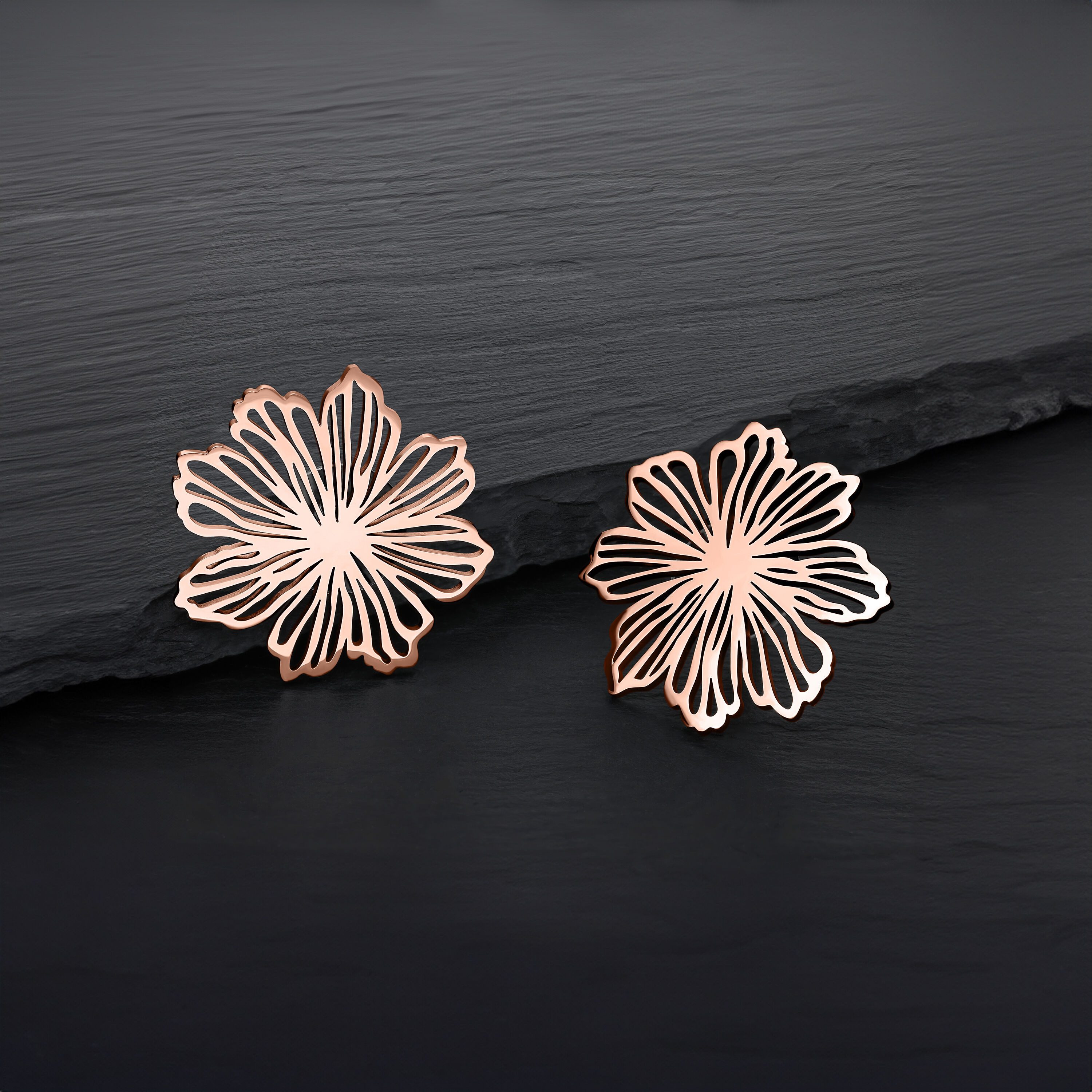 Wildcat Paar Ohrstecker Fine Flower Earstuds Pair - Roségold, Chirurgenstahl 316L - wasserfest, langlebig, hautverträglich