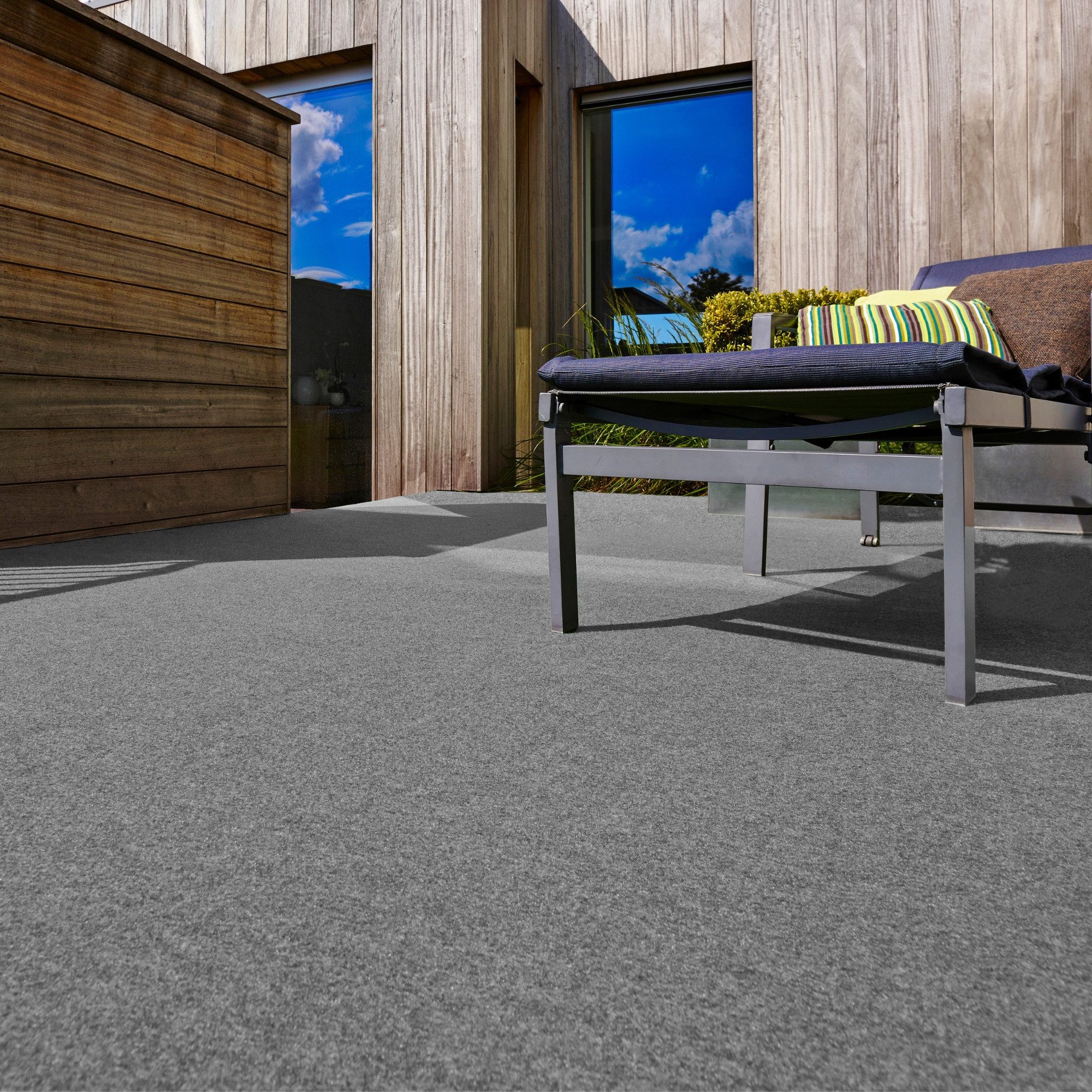Andiamo Kunstrasen Field, Gesamthöhe 4 mm, Made in Belgium, rechteckig, für Balkon & Terrasse, mit Drainage-Noppen, Nadelfilz-Optik