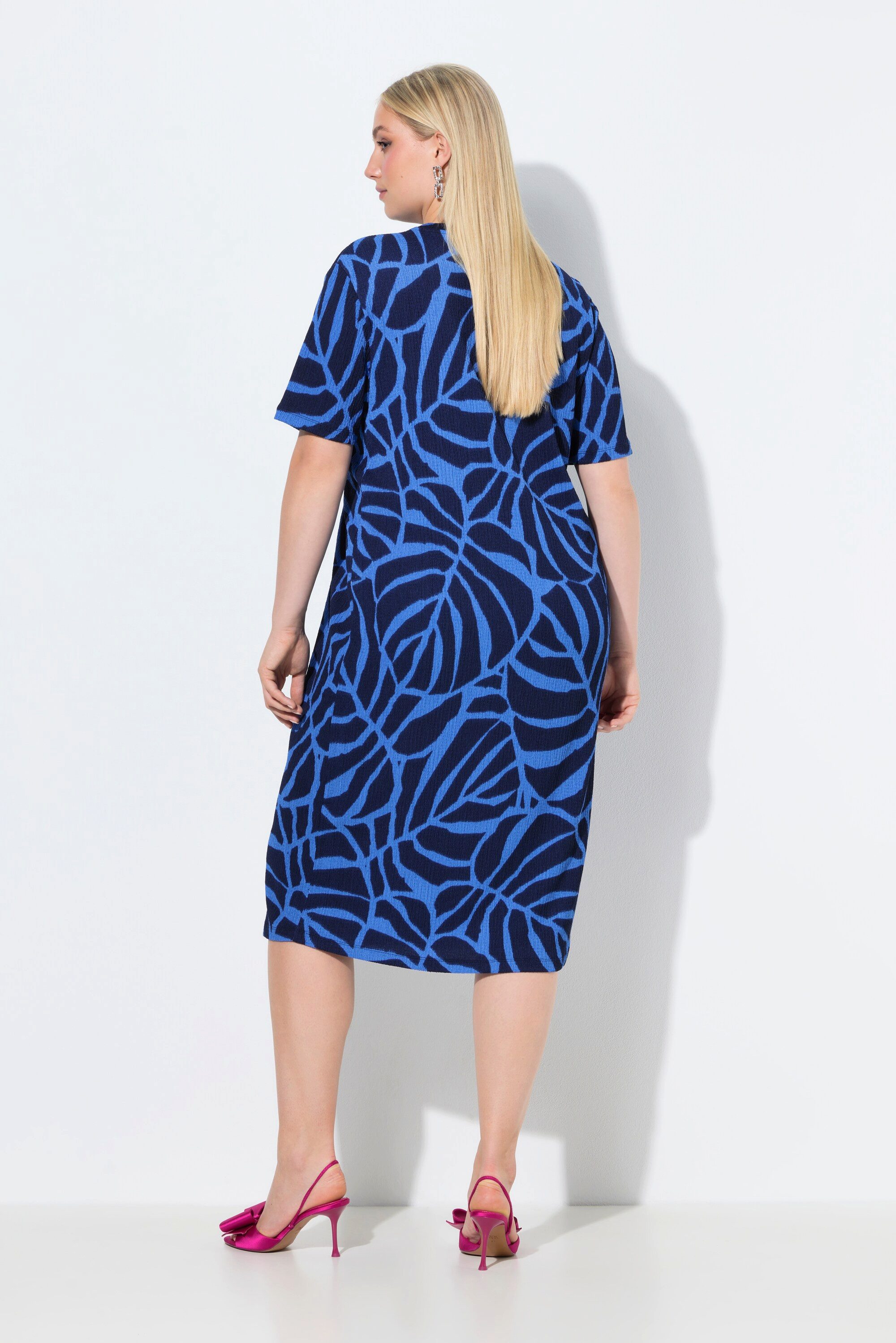Ulla Popken Midikleid Midikleid Blätter Oversized Rundhals Halbarm