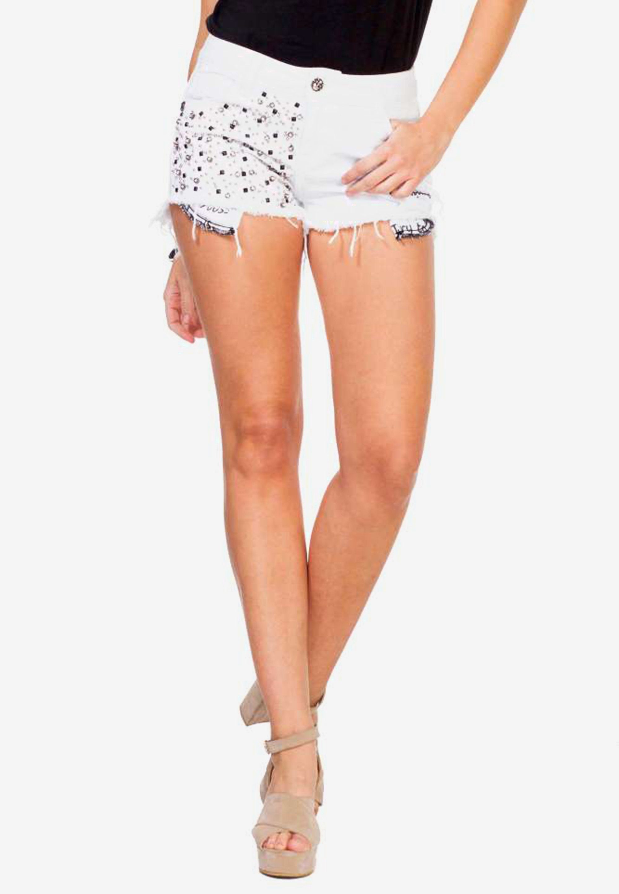 Cipo & Baxx Shorts mit und Glitzersteinchen Nieten