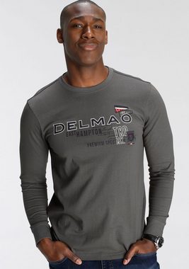 DELMAO Langarmshirt mit modischem Brustprint - NEUE MARKE!