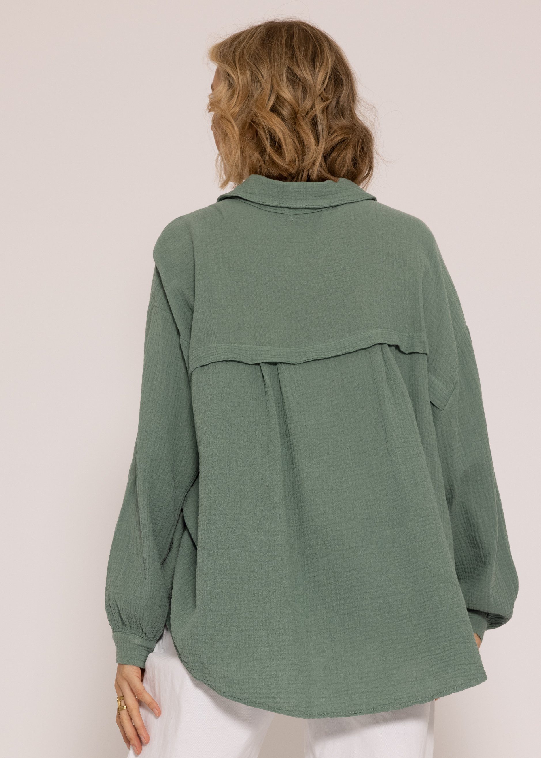 mit SASSYCLASSY Langarm Grün Oversize Damen Musselin aus One Size Bluse Hemdbluse (Gr. Longbluse lang 36-48) Baumwolle V-Ausschnitt,