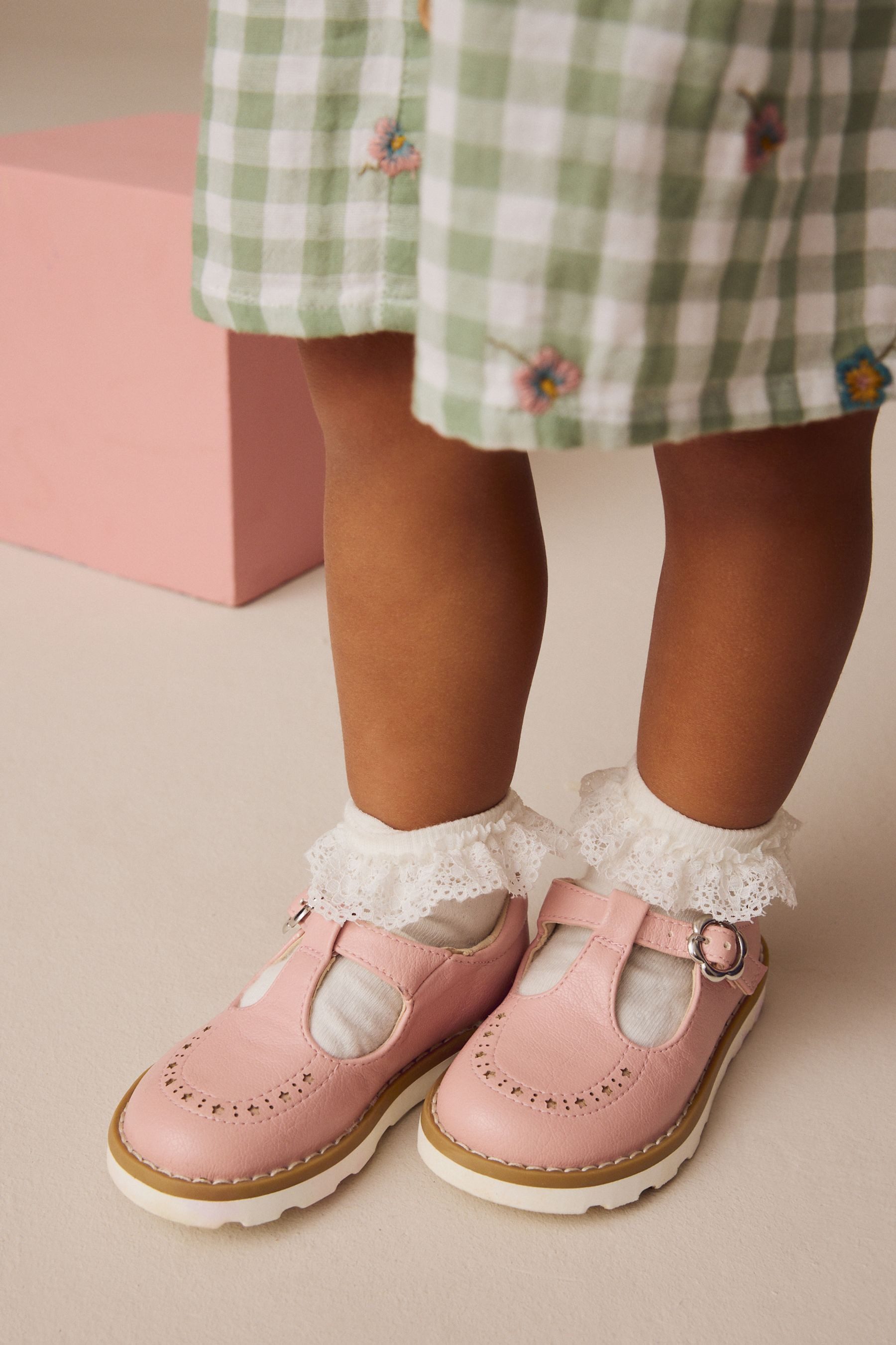 Next Schuhe mit T-Steg T-Strap-Sandale (1-tlg) günstig online kaufen