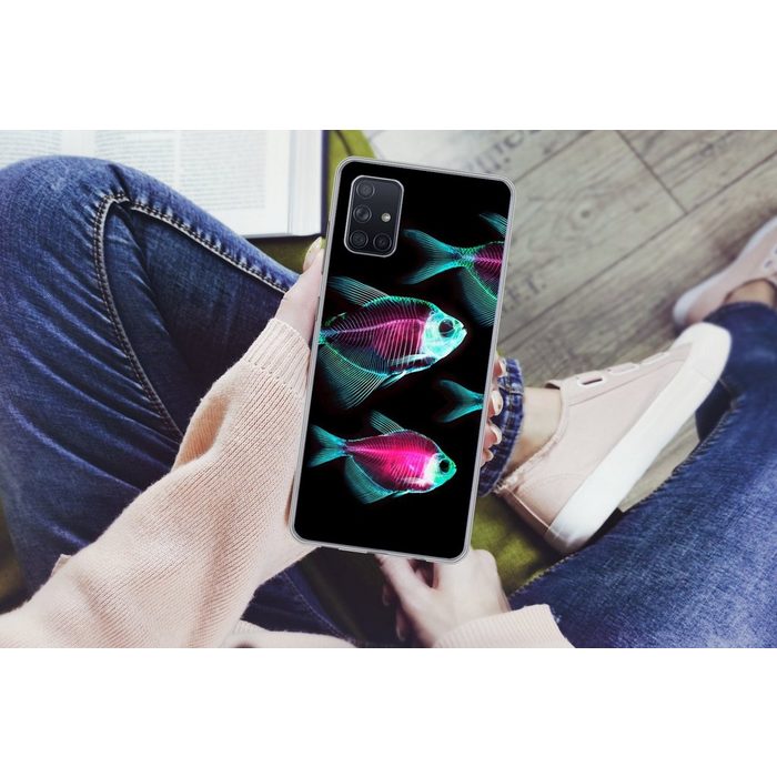 MuchoWow Handyhülle Fisch - Lila - Blau Phone Case Handyhülle Samsung Galaxy A71 Silikon Schutzhülle