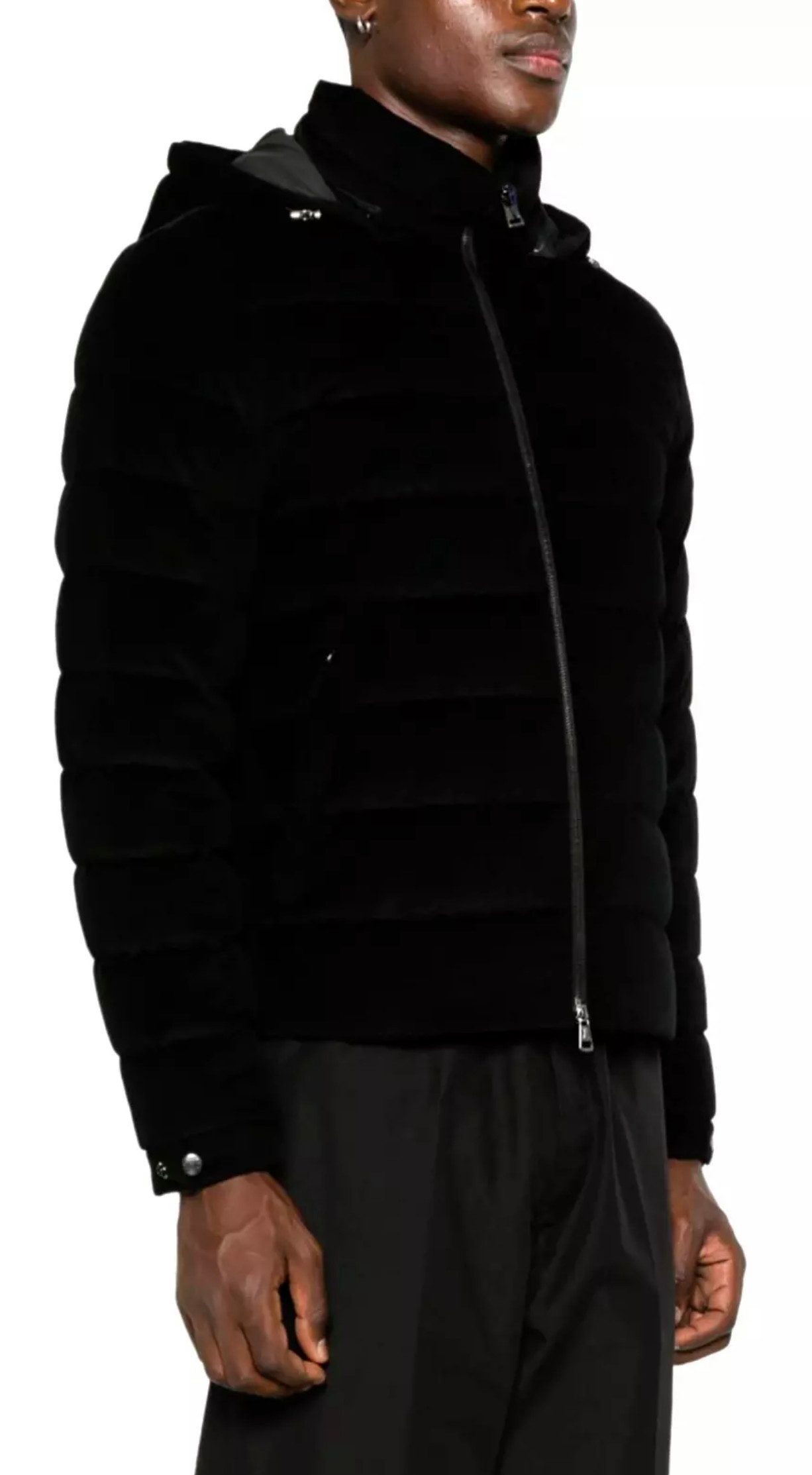 MONCLER Daunenjacke Jacke Bomber mit Abnehmbare Kapuze Zwei-Wege-Reißverschluss, Verstellbare Ärmelbündchen, Logoaufnäher