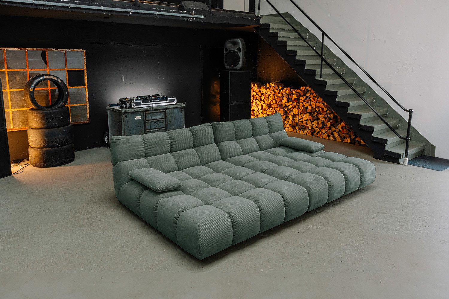 KAWOLA Big-Sofa VIVIEN Riesensofa Cord - Entspannung pur - Modernes Wohnen, XXL Couch mit Feincord Bezug – Maximaler Komfort, Top Design
