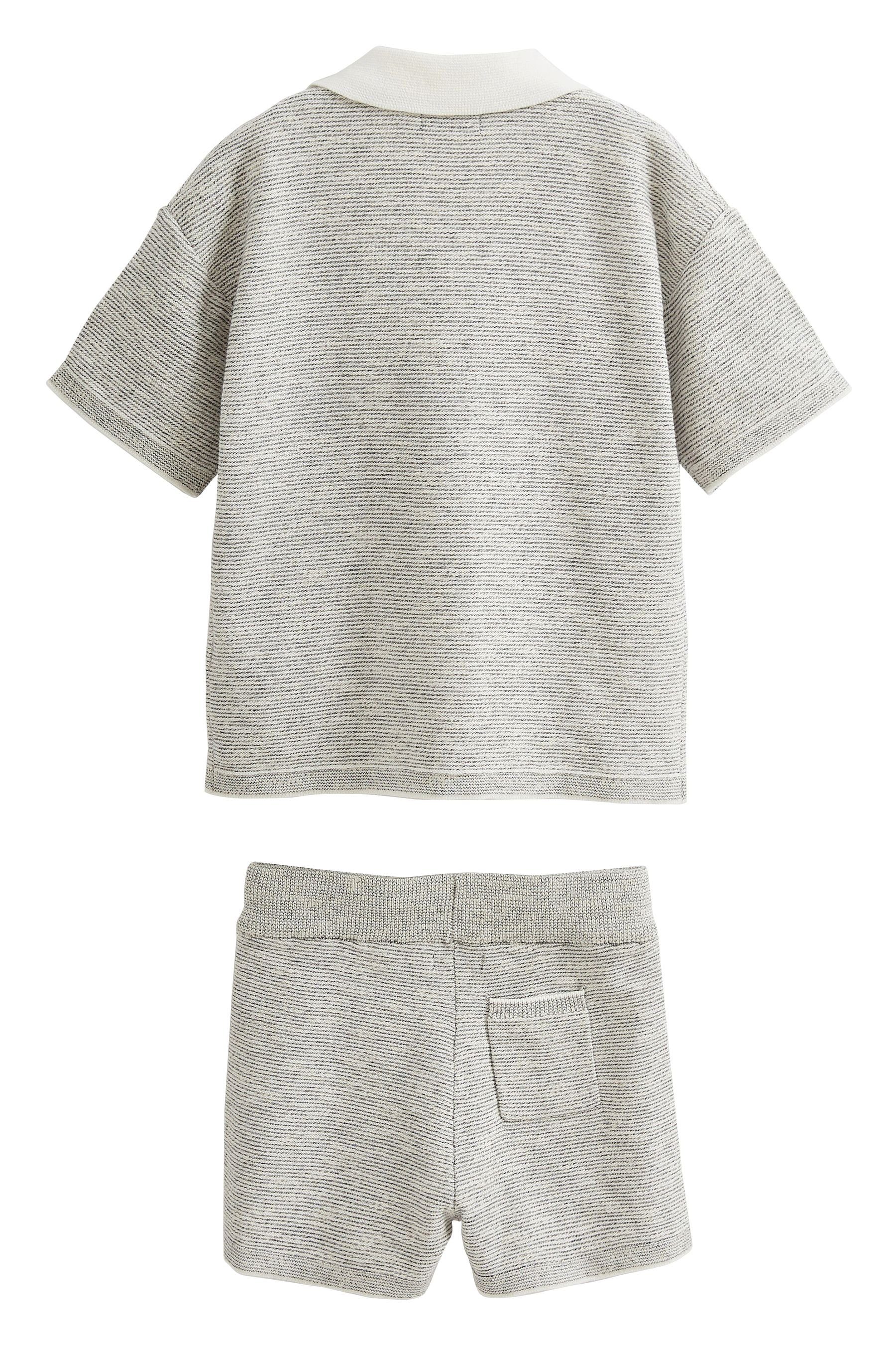 Next T-Shirt & Shorts Gestricktes und (2-tlg) Hemd Set Shorts Grey im