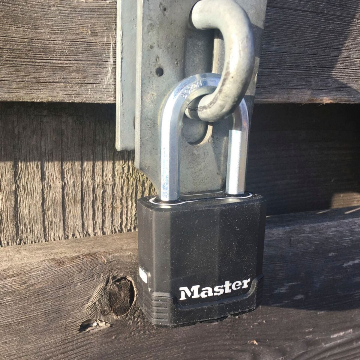 Master Lock Vorhängeschloss mit Rostschutzabdeckung M115EURDLF Diebstahlalarm