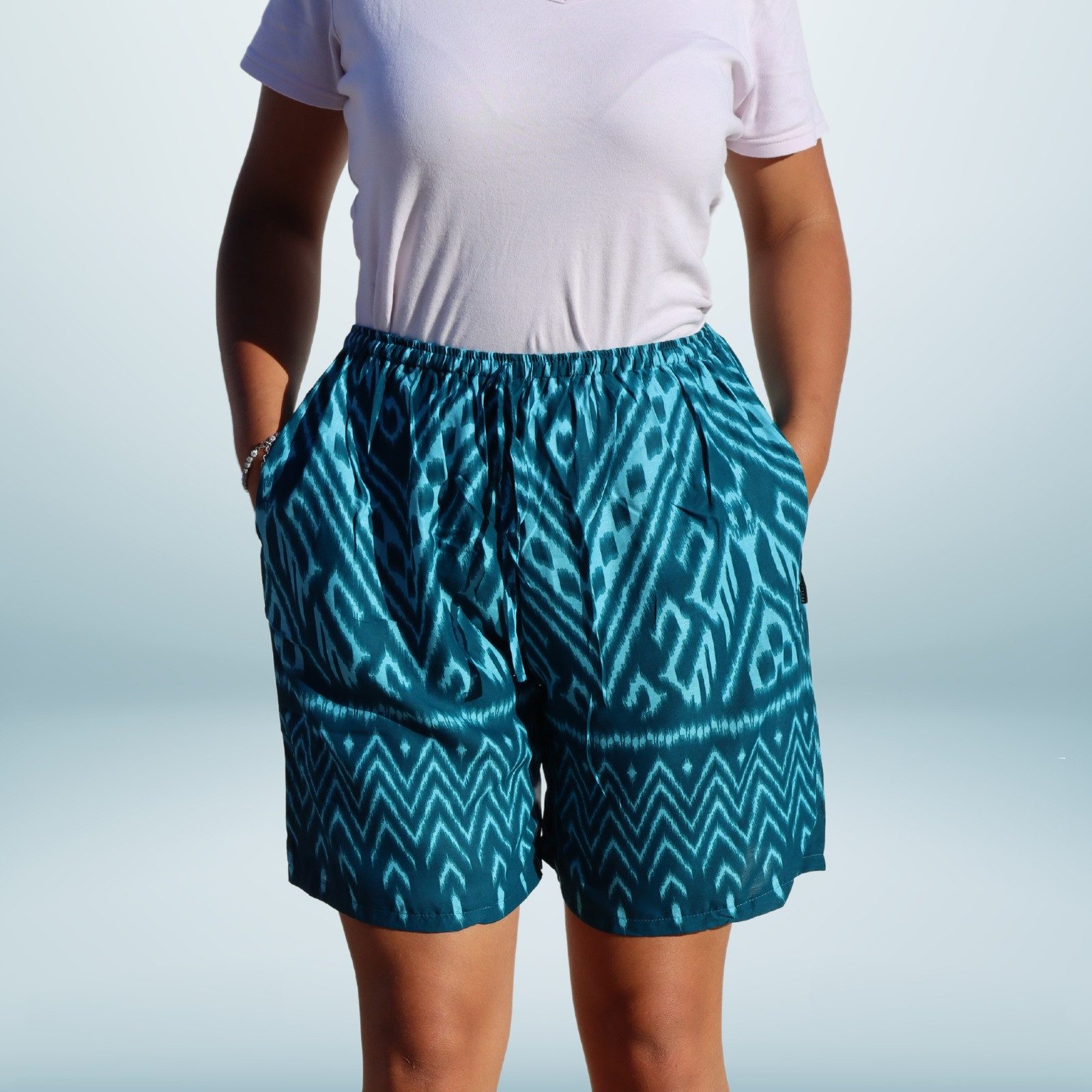 PANASIAM Shorts kurze Hose Damen Shorts Sweatshort aus 100% Viskose Stoffhose Wellness gemusterte Sommerhose mit Kordelzug und Taschen leichte Strandshort