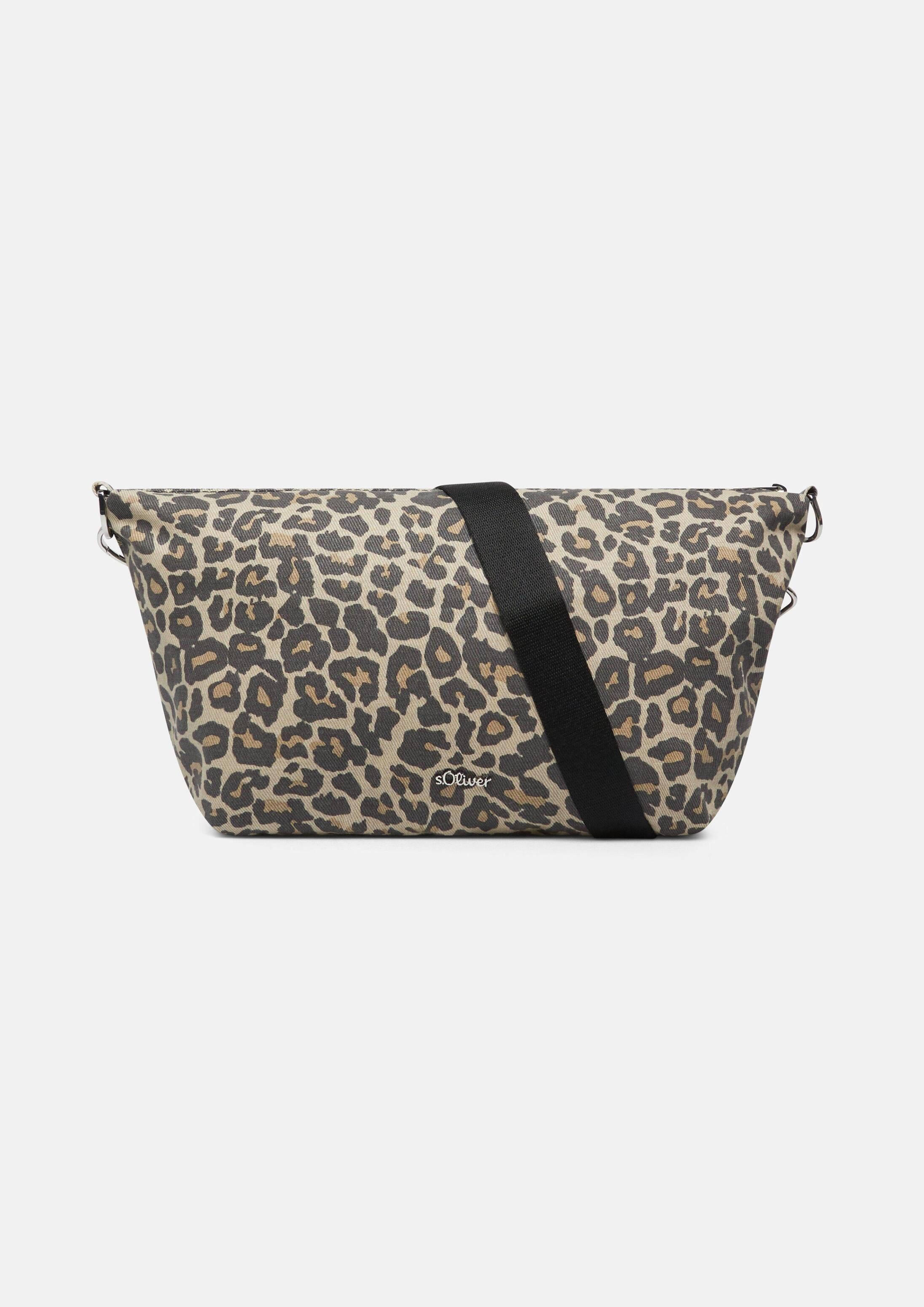 s.Oliver Umhängetasche Tasche, Crossbody Bag mit Animal-Muster und Reißverschlussfach