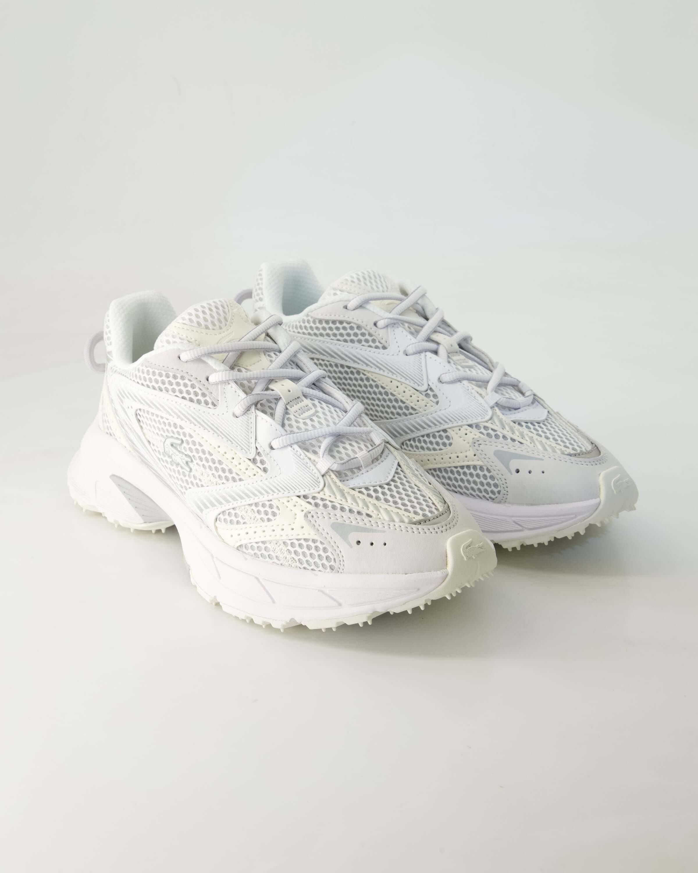 Lacoste L003 Neo Shot Sneaker Obermaterial: Textil und Sonstiges Material