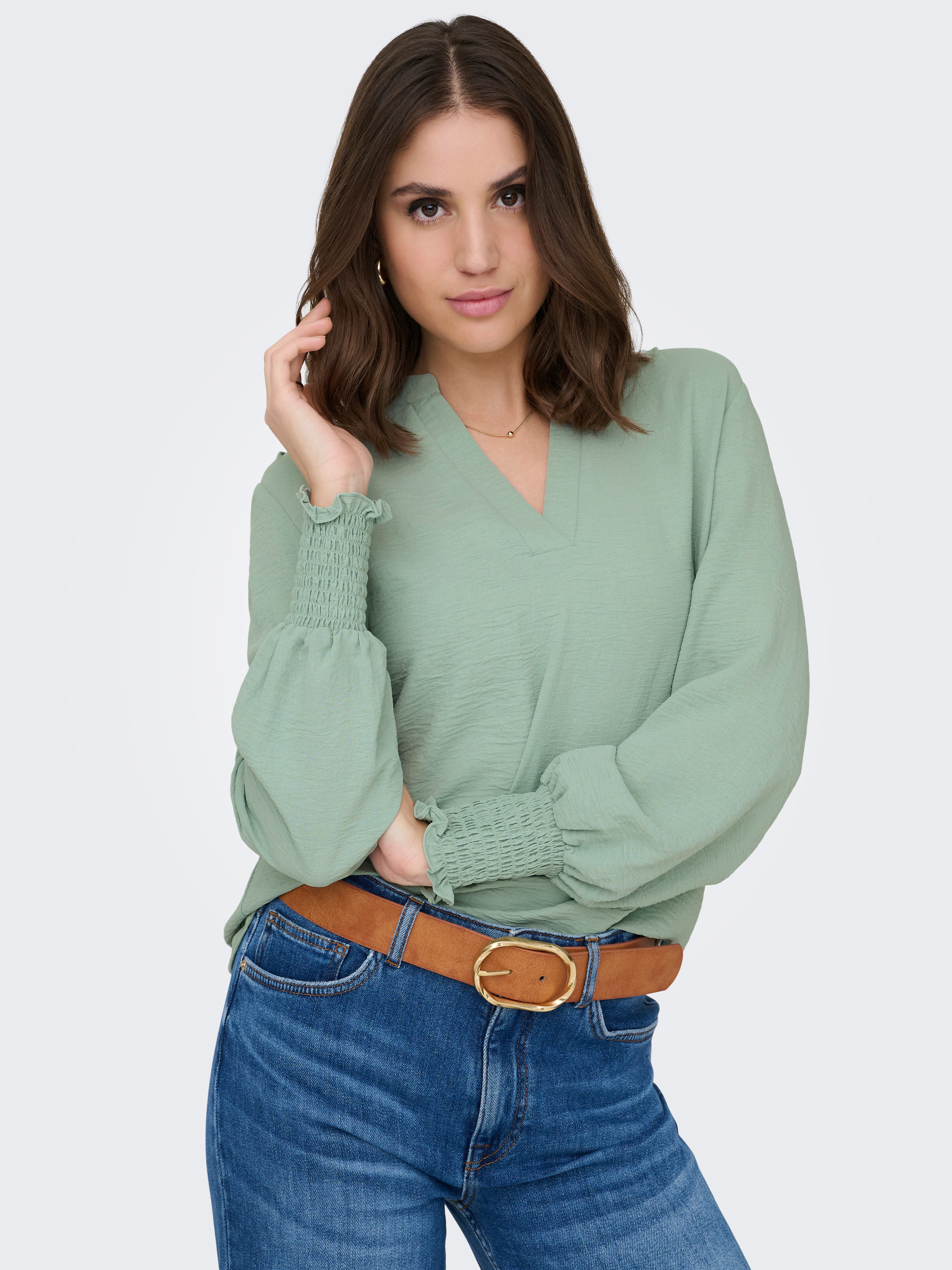 ONLY Blusenshirt ONLMETTE V-NECK LS SMOCK TOP NOOS WVN Kunstfaser, regular fit – Bild 2 von 5
