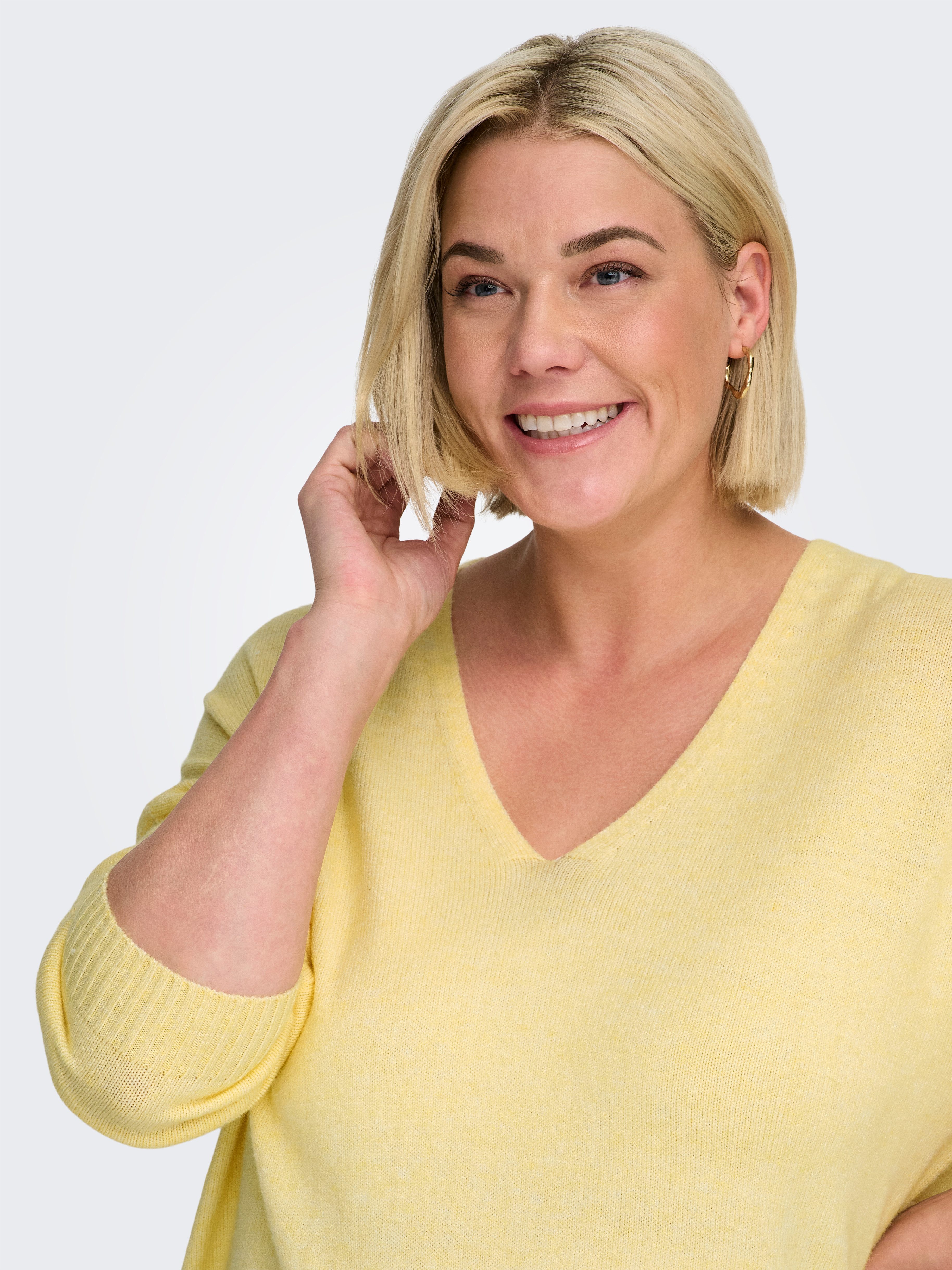ONLY CARMAKOMA V-Ausschnitt-Pullover CARMARGARETA LS PULLOVER KNT NOOS Viskosemischung, regular fit