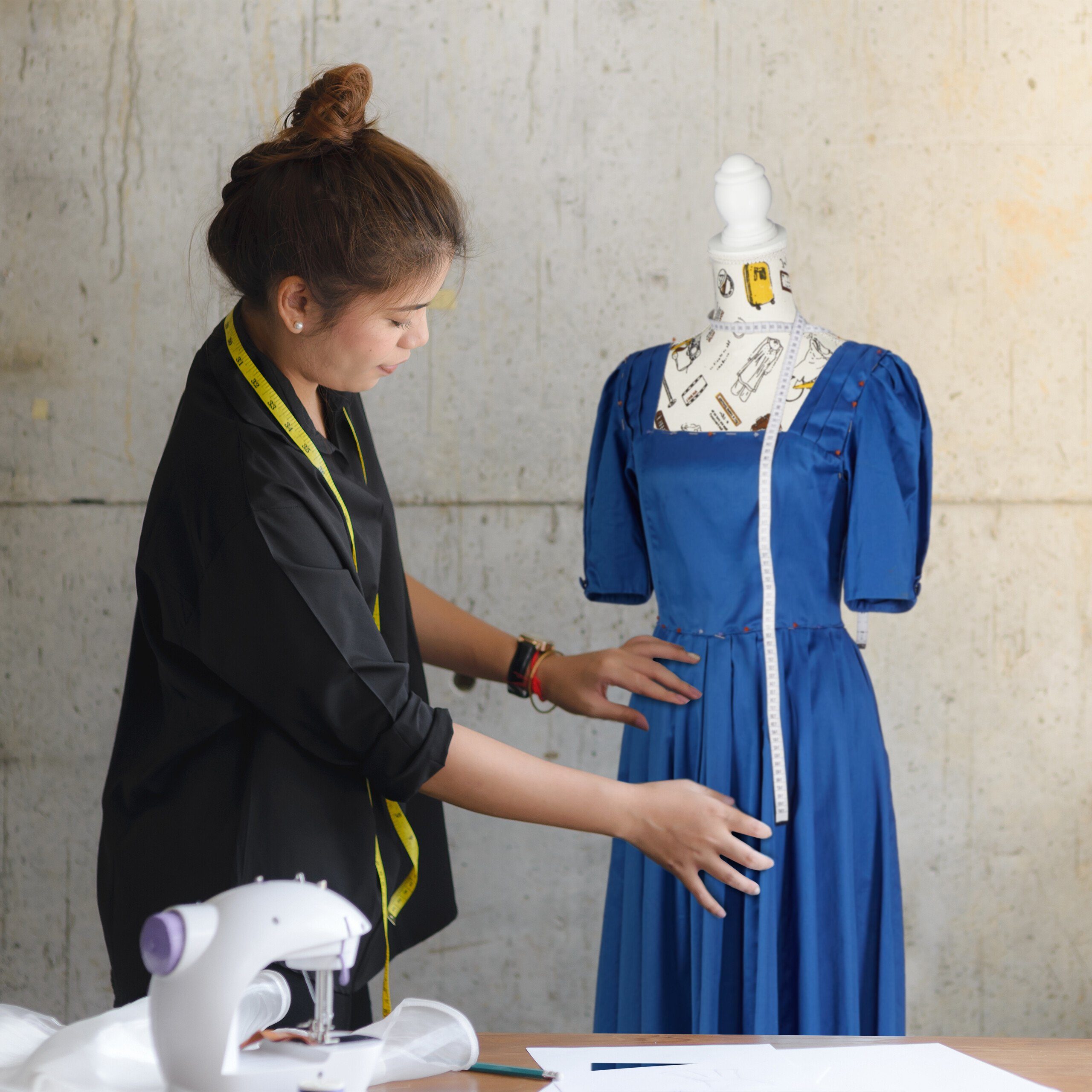 relaxdays Schneiderpuppe Höhenverstellbare Schneiderpuppe