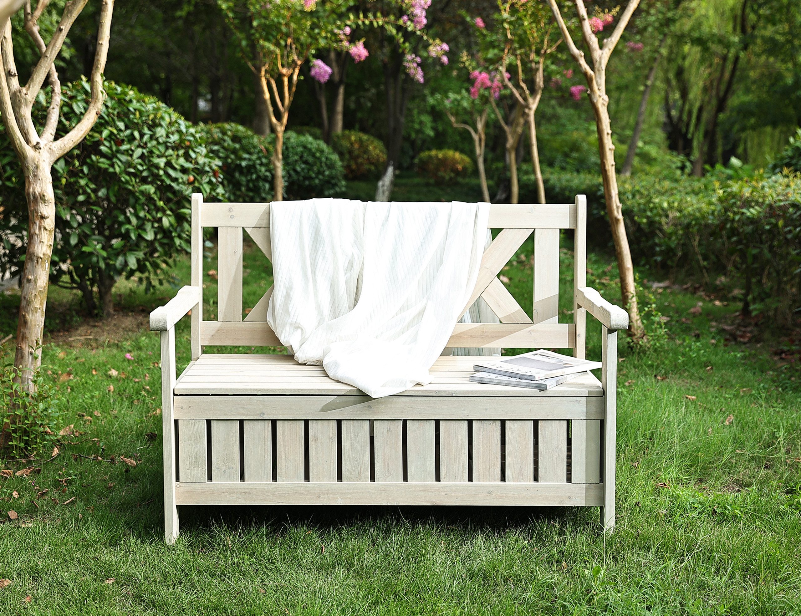 needs&wants® Gartenbank Holz wetterfest mit Stauraum, Truhenbank Holzbank Sitzbank Truhe braun, mit Textil Abdeckung 2-Sitzer Parkbank Garten Outdoor klassisch massiv