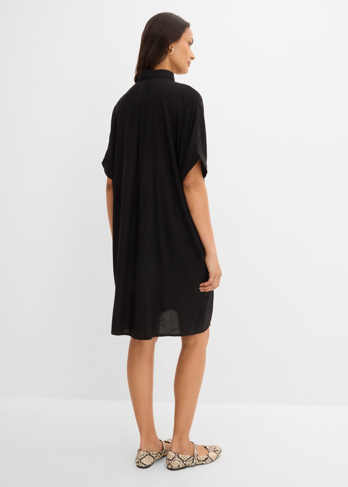bonprix Blusenkleid für den Alltag, aus Viskose, Oversize Passform, mit Knopfleiste