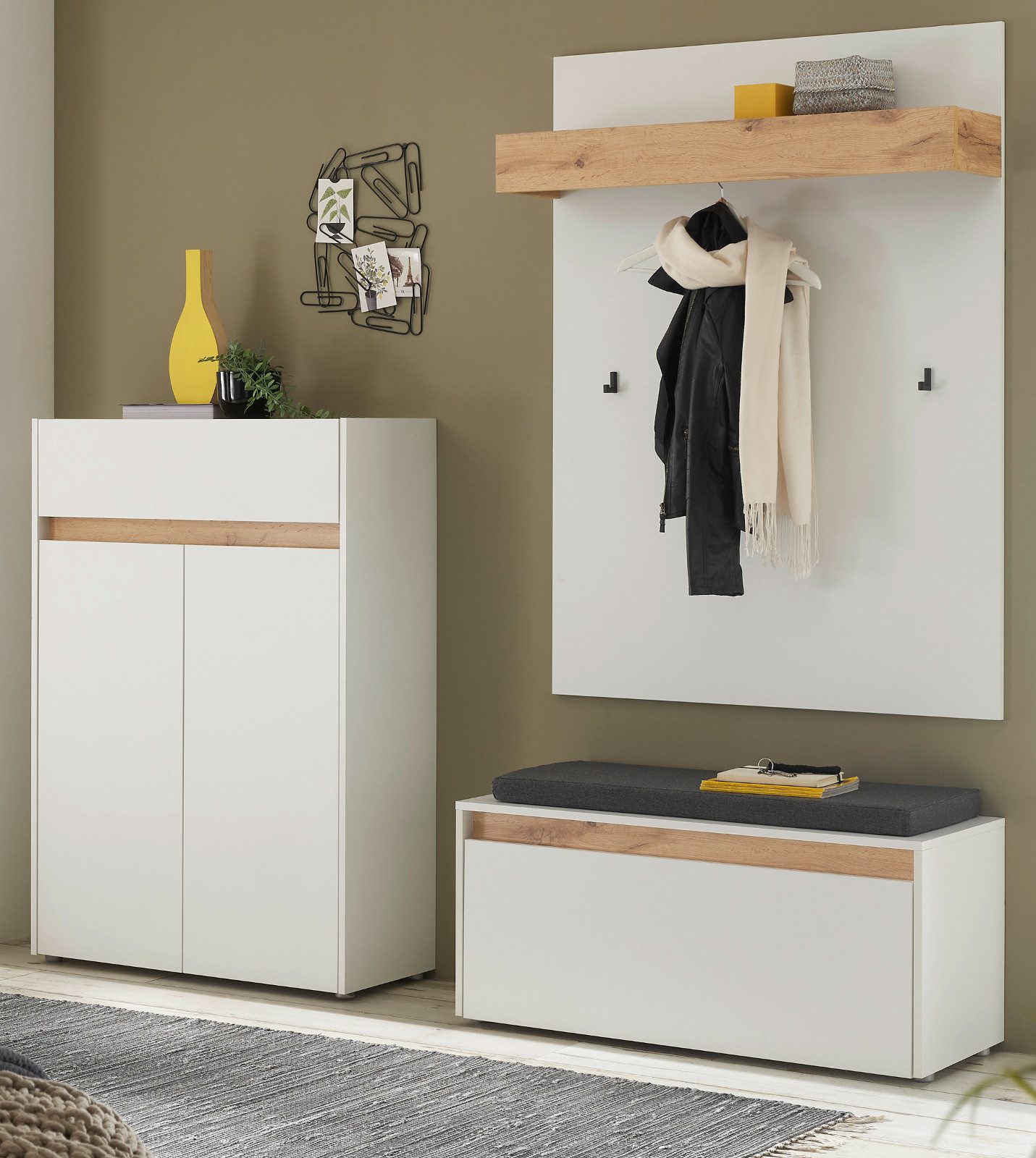 Furn.Design Garderoben-Set Center, (Flurgarderobe in Weiß mit Wotan Eiche, 4-teilig, 190 x 195 cm), 8 Stauraumfächer und Kleiderstange, inklusive Sitzkissen