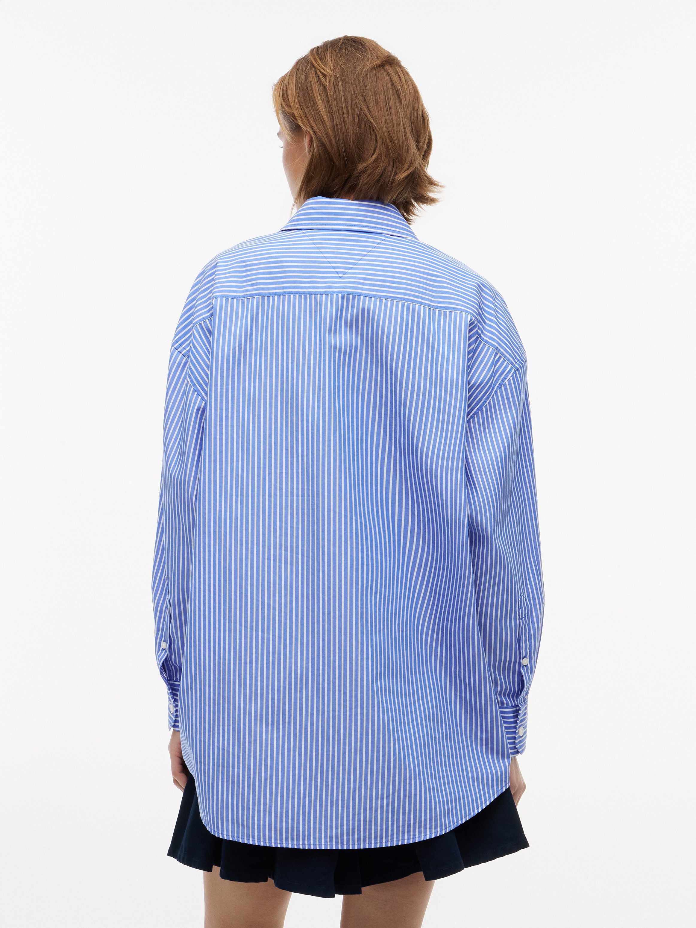 Tommy Jeans Hemdbluse TJW OVS ESSENTIAL SHIRT EXT Baumwolle, Brusttasche mit Flag