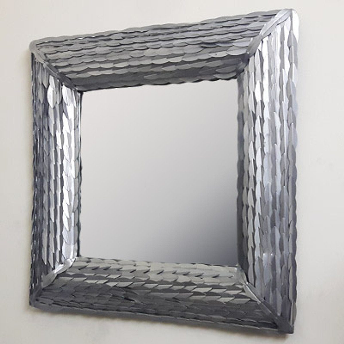 Casa Padrino Wandspiegel Designer Wandspiegel Silber 85 x 85 cm - Wohnzimmer Spiegel