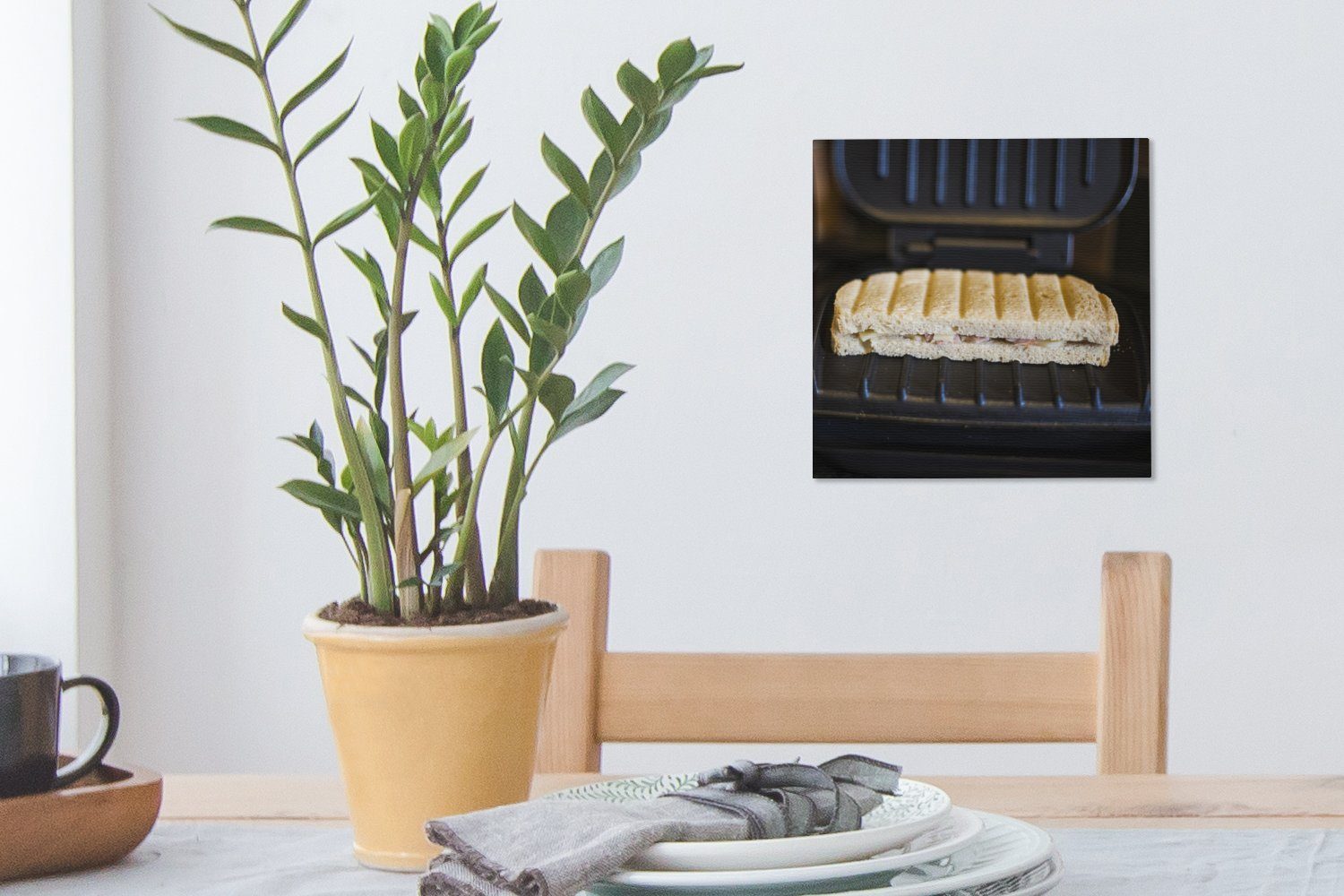 OneMillionCanvasses® Leinwandbild Toast auf einem Bilder schwarzen St), für Wohnzimmer (1 Leinwand Schlafzimmer Sandwicheisen
