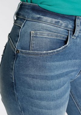 KangaROOS Regular-fit-Jeans STRAIGHT-FIT MID RISE Mit offenem Saum - NEUE KOLLEKTION