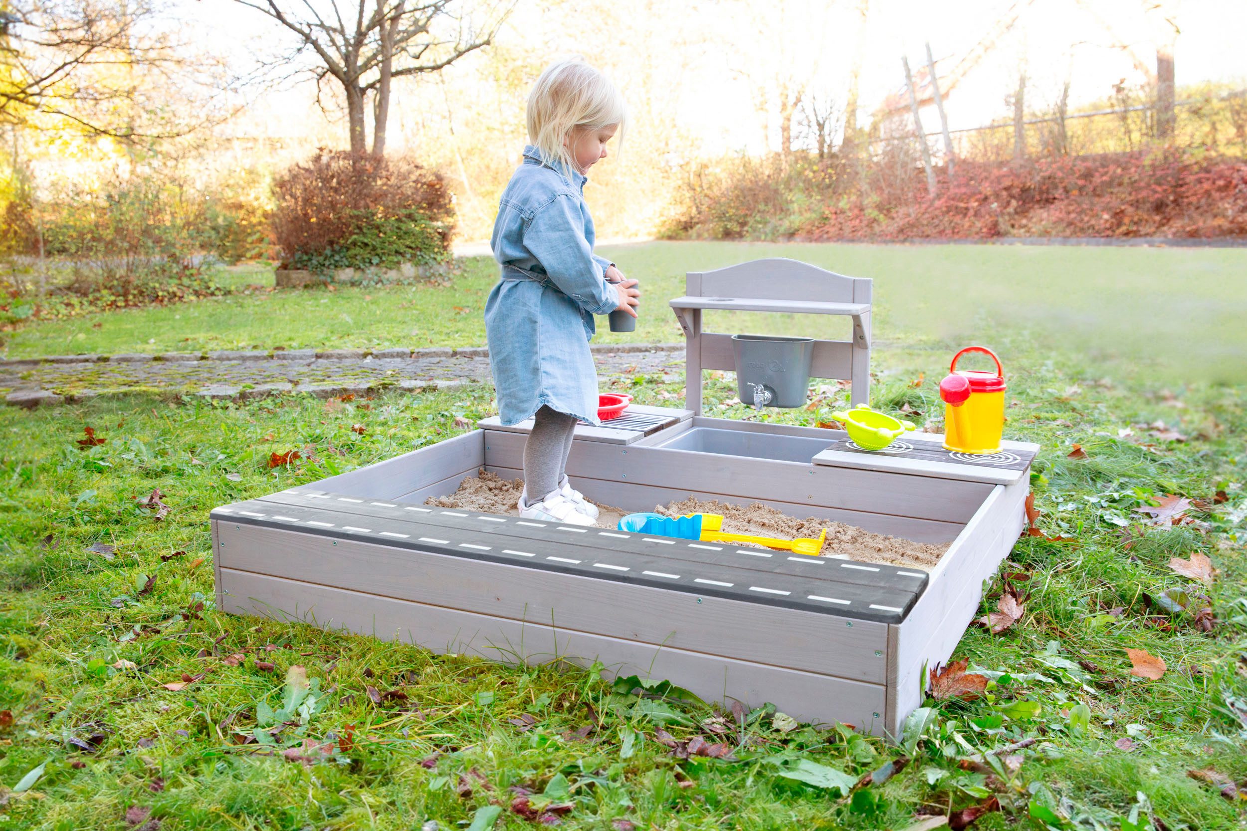 roba® Sandkasten 117 x 118 x 54 cm, mit Matschküche, grau