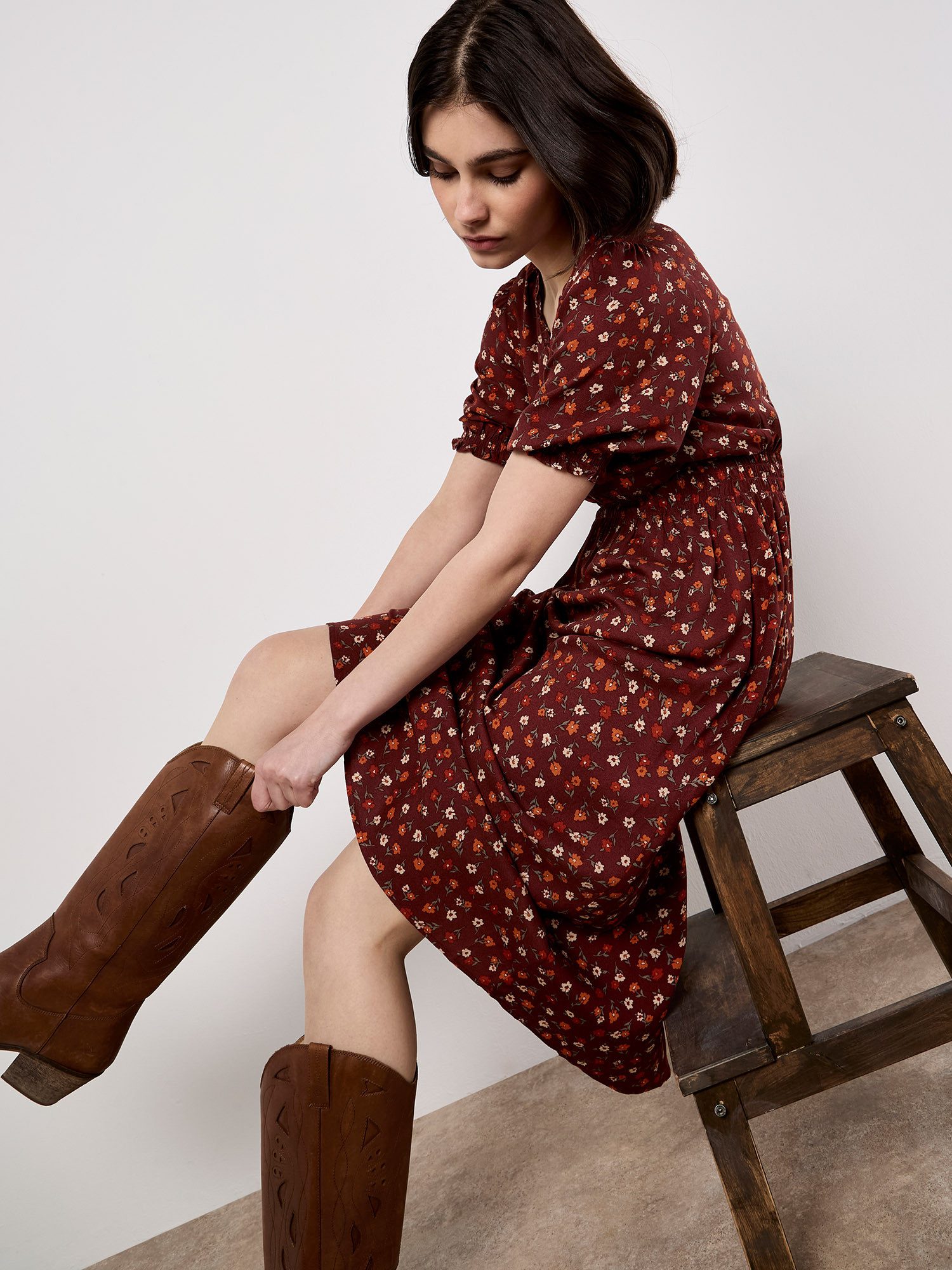 Apricot Midikleid Florales Midikleid, mit Smokdetails günstig online kaufen