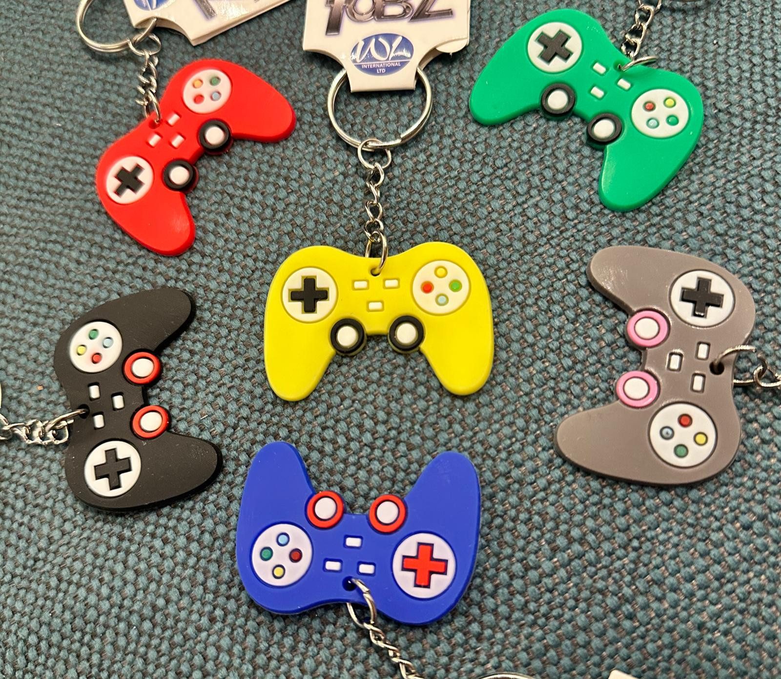 Whitehouse Leisure International Ltd Schlüsselanhänger Schlüsselanhänger Kinder Mini Anhänger keychain GameController schwarz, Schlüsselanhänger Haustierschlüsselanhänger Geschenk Hund Frau Herren