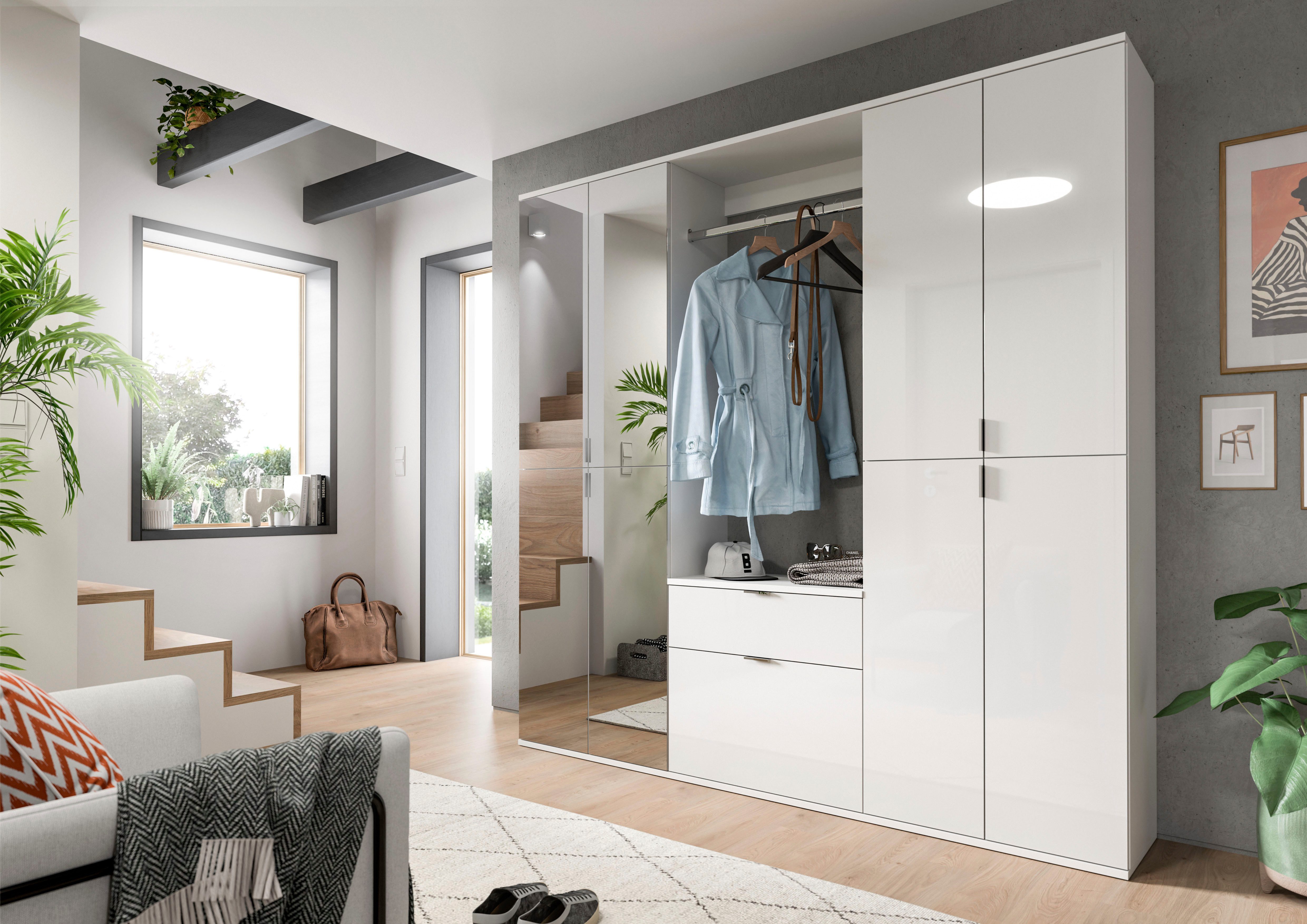 Home affaire Garderobenschrank TRONDHEIM, Höhe 193 cm, 4 Türen, 9 Fächer, 7 Einlegeböden (inkl. ausziehbarer Kleiderstange, in verschiedenen Farben erhältlich)  – Bild 5 von 5