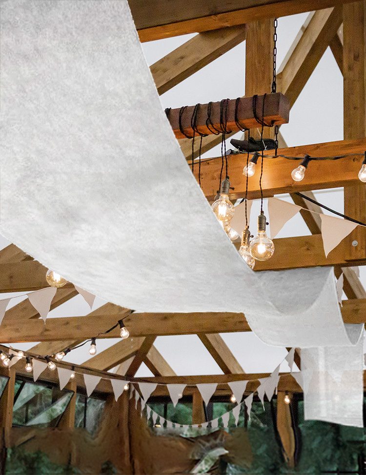 CHAKS Partyanzug Hochzeitsvlies Weiß Rolle 80 cm x 25 m