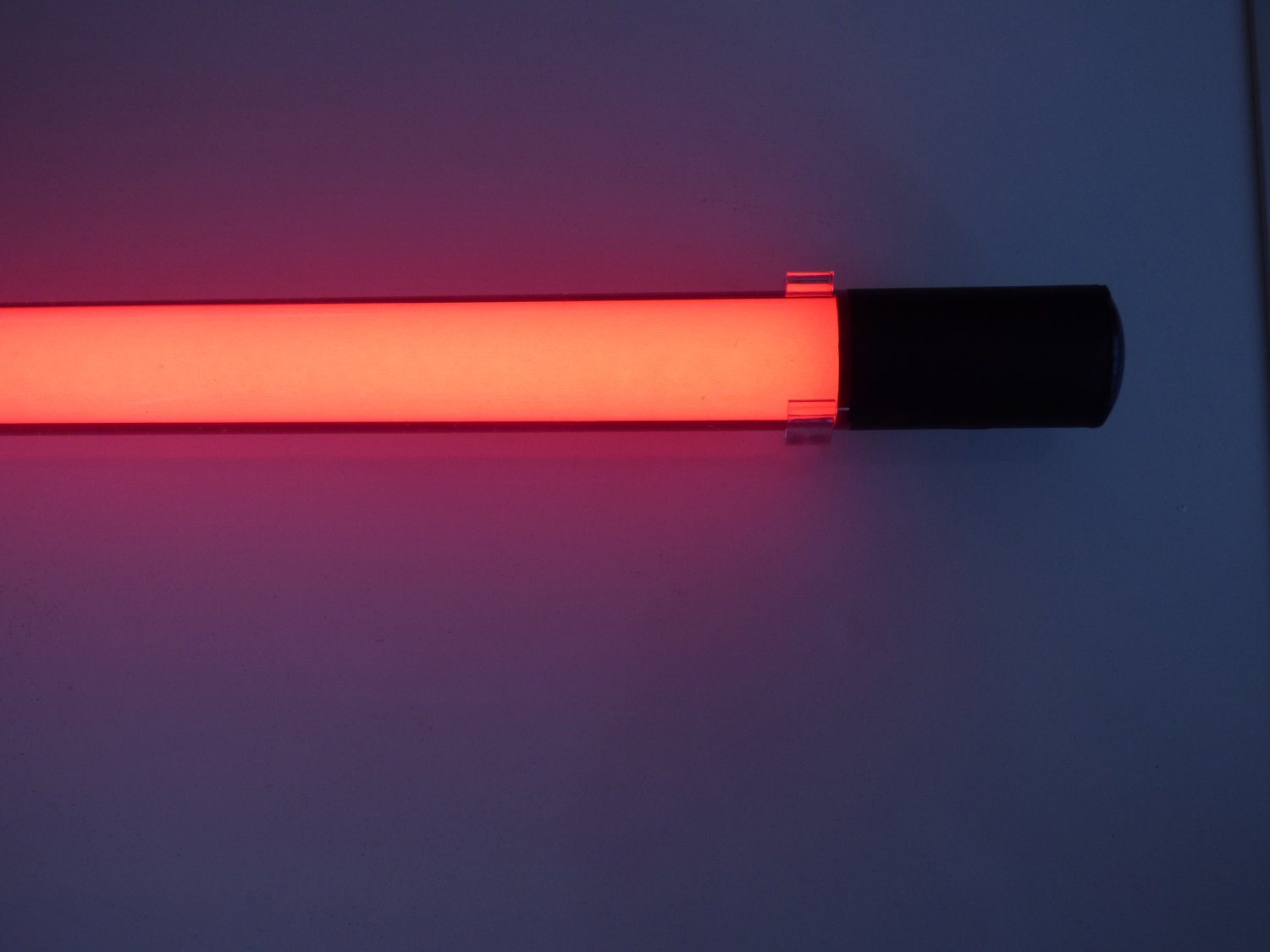 XENON LED Wandleuchte 8904 LED Slim Leuchtstab 123cm Ø30mm Kunst-Röhre Rot, LED Röhre T8, Xenon / Rot