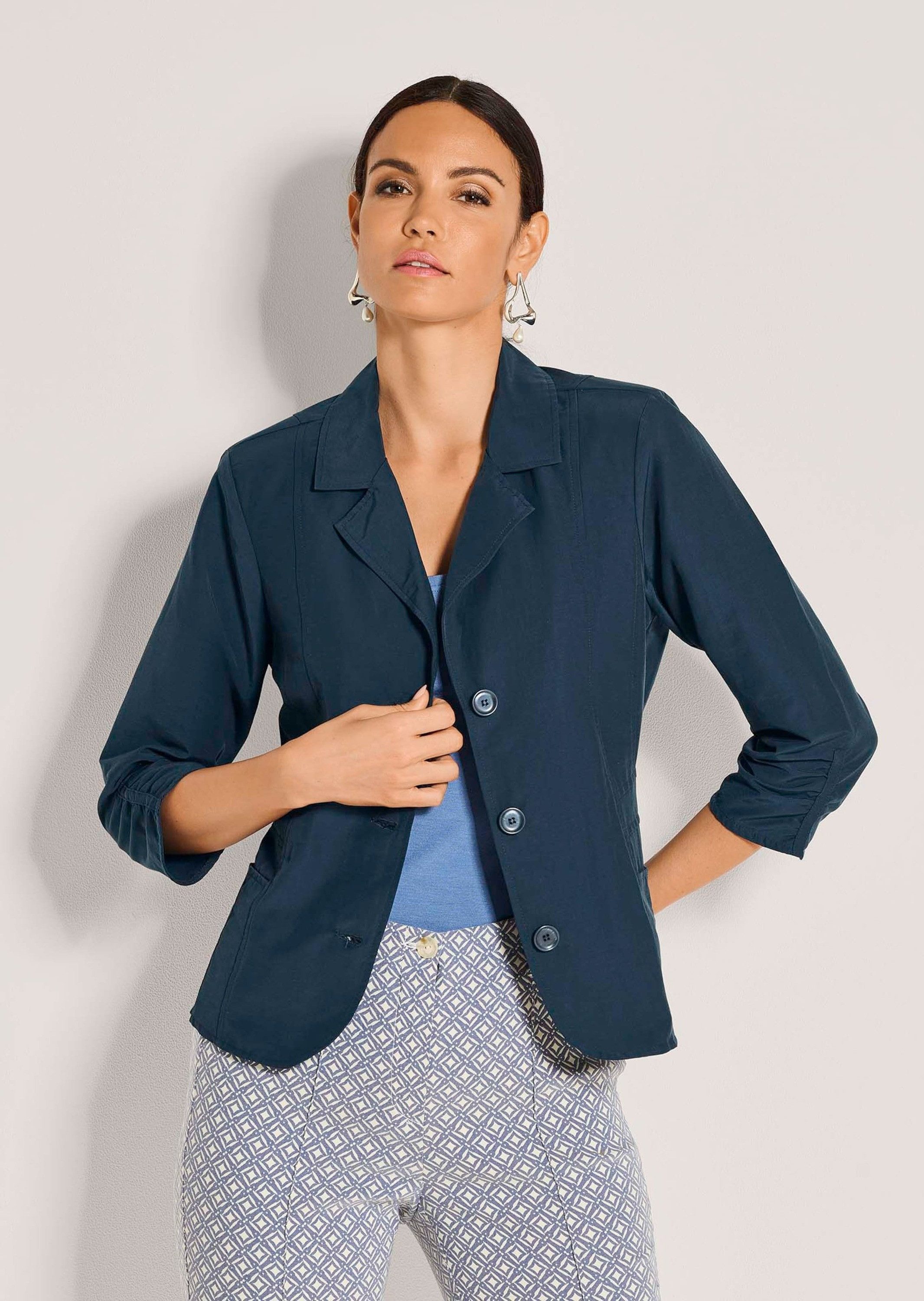 MADELEINE Langarmshirt Sommerleichte Jacke mit Reverskragen Taillierte Blazerjacke mit 3/4-Ärmeln und Taschen