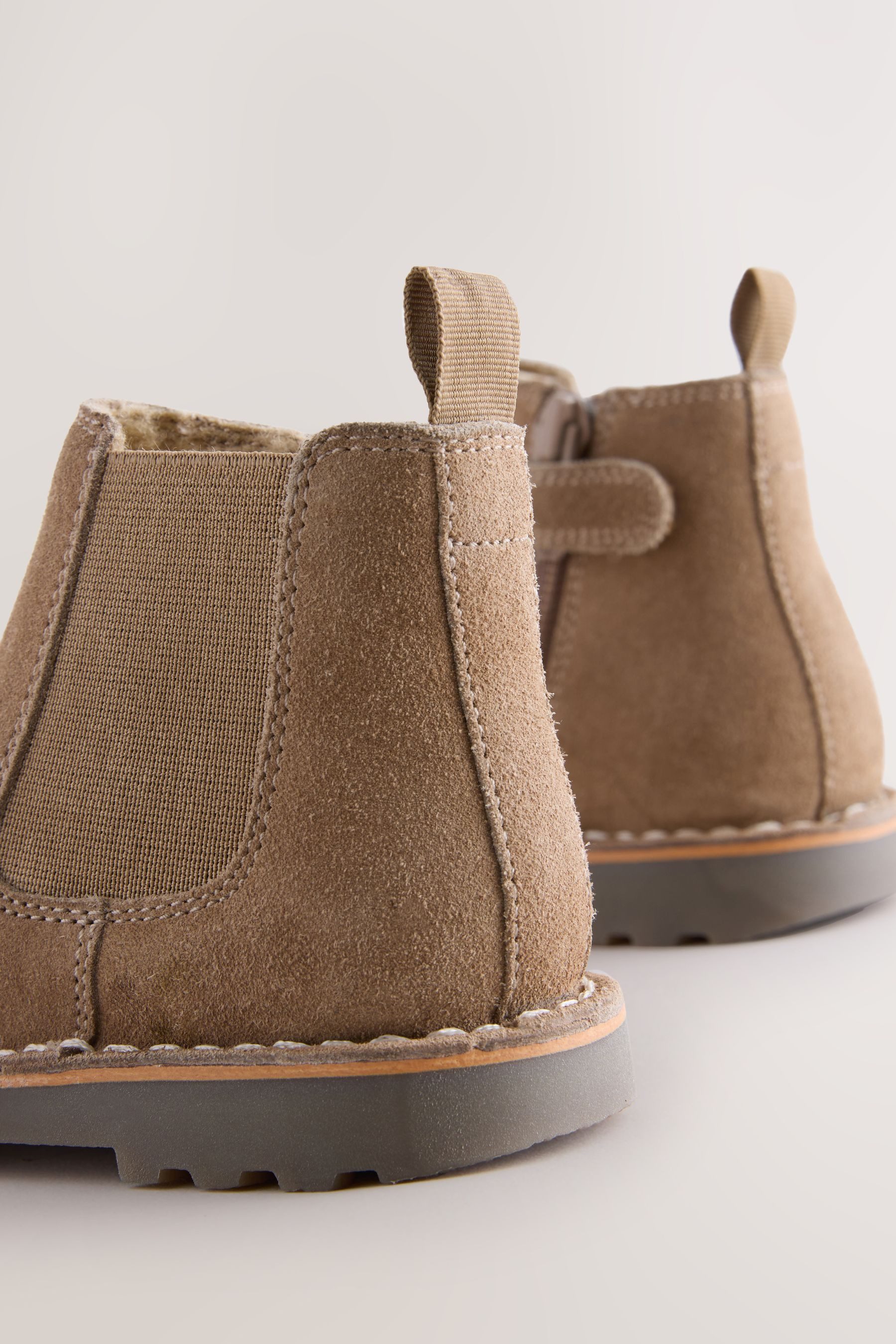 Next Chelsea-Stiefel aus Veloursleder, weite Passform günstig online kaufen