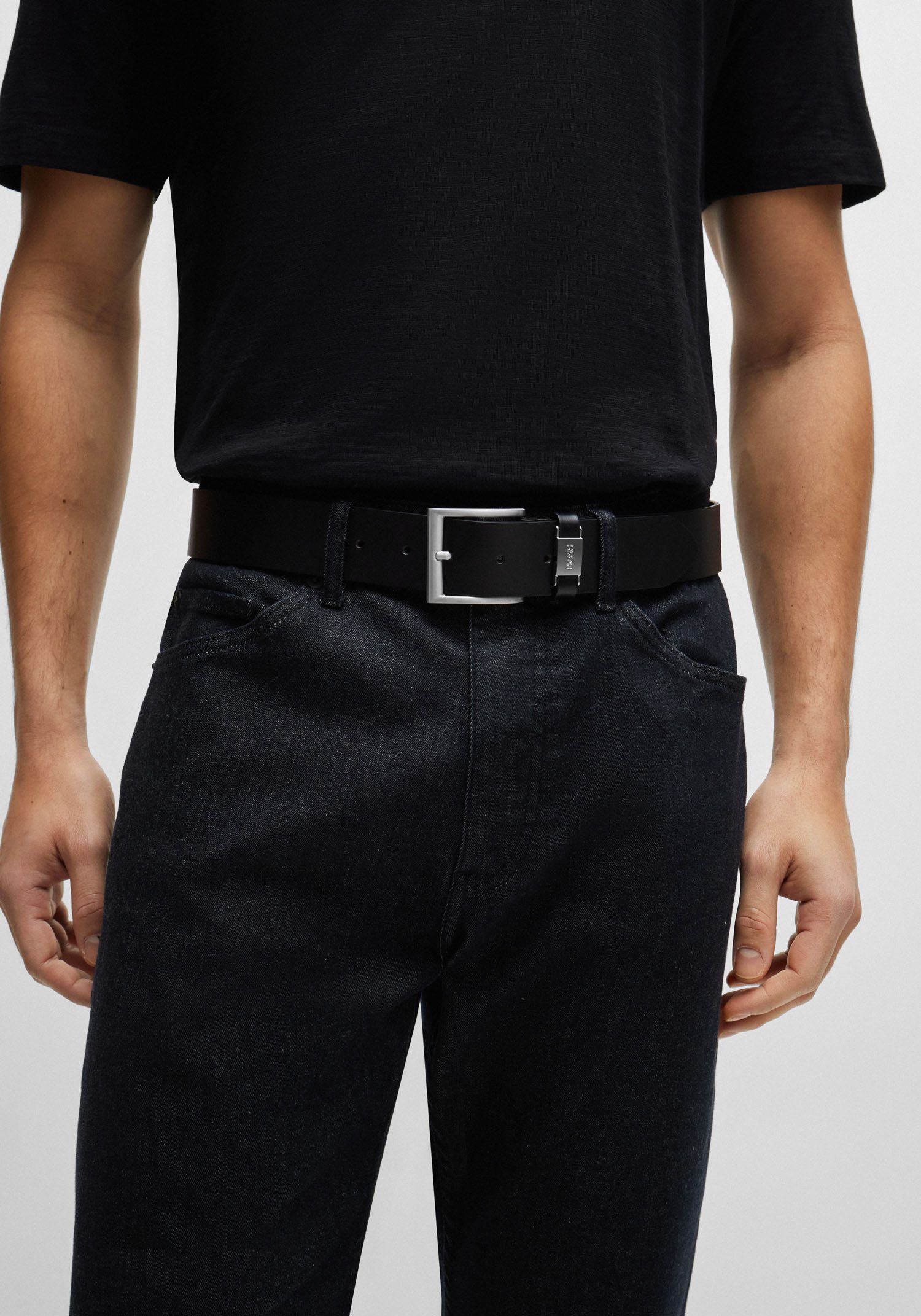 BOSS Ledergürtel Connio silberfarbene Schließe & Logo-Schriftzug auf der Sc günstig online kaufen