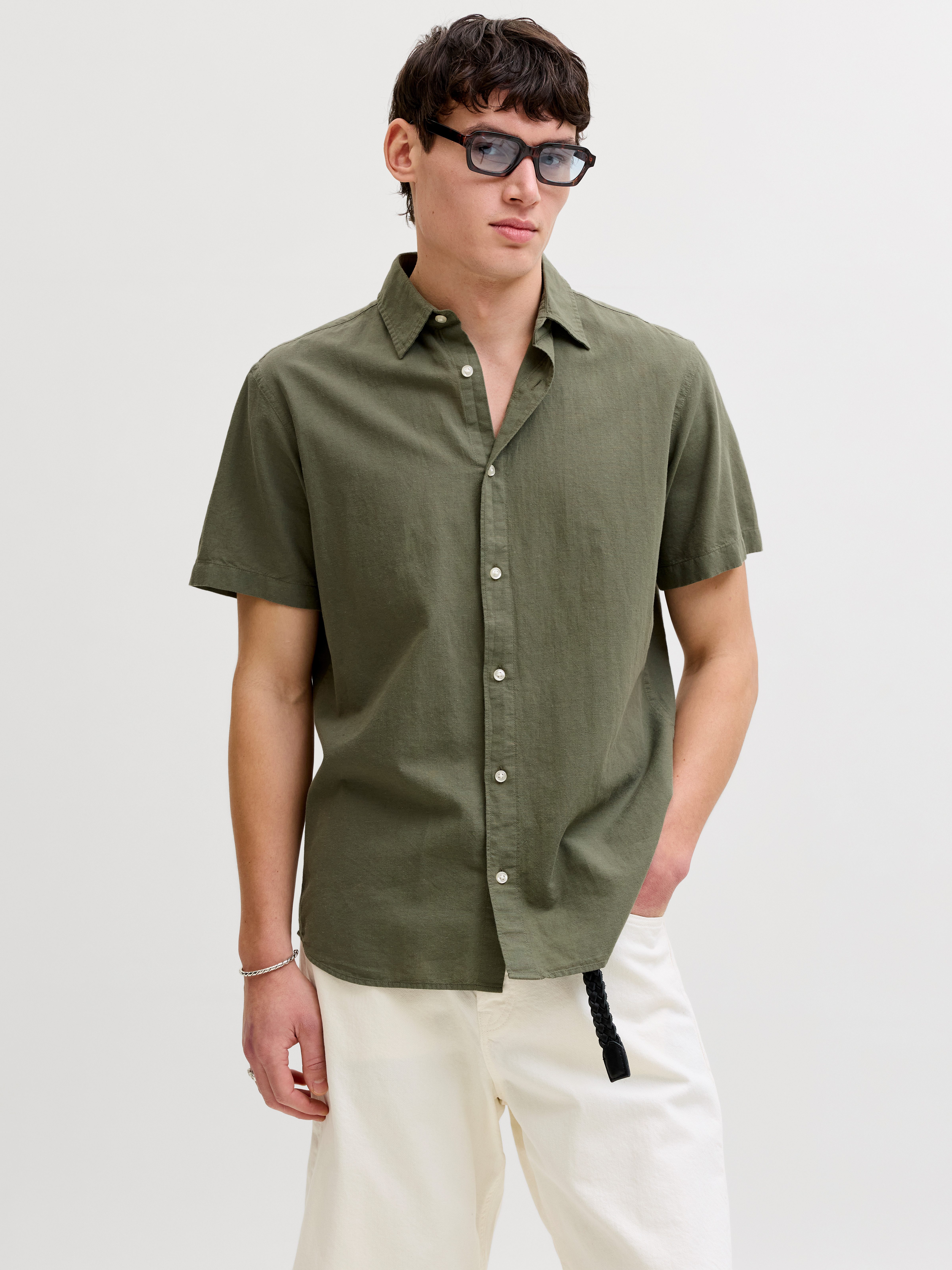 Jack & Jones Kurzarmhemd JJEBREEZE LINEN BLEND SHIRT S/S SN mit Leinen