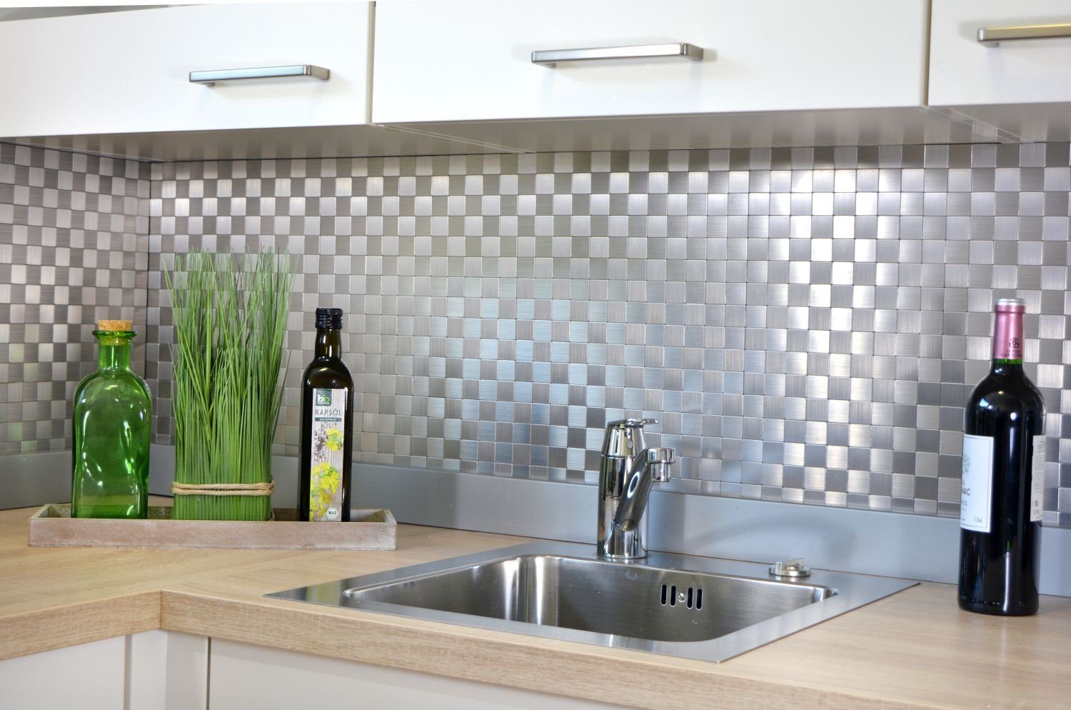Mosani Wandfliese Selbstklebende Aluminium Metall Mosaikfliese Wanddekoobjekt, Dekorativer DIY Wandverblender