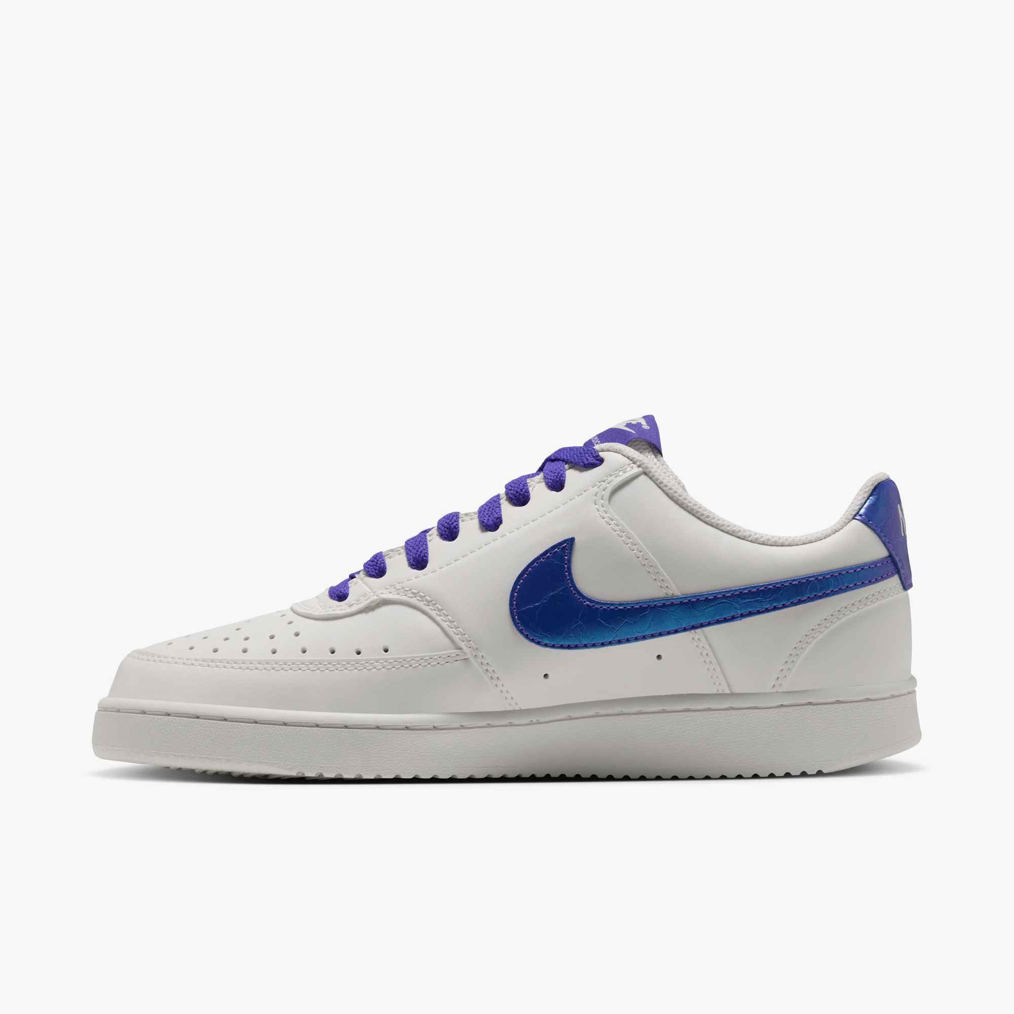Nike Sportswear Court Vision Low SE Sneaker Design auf den Spuren des Air Force 1 – Bild 4 von 5