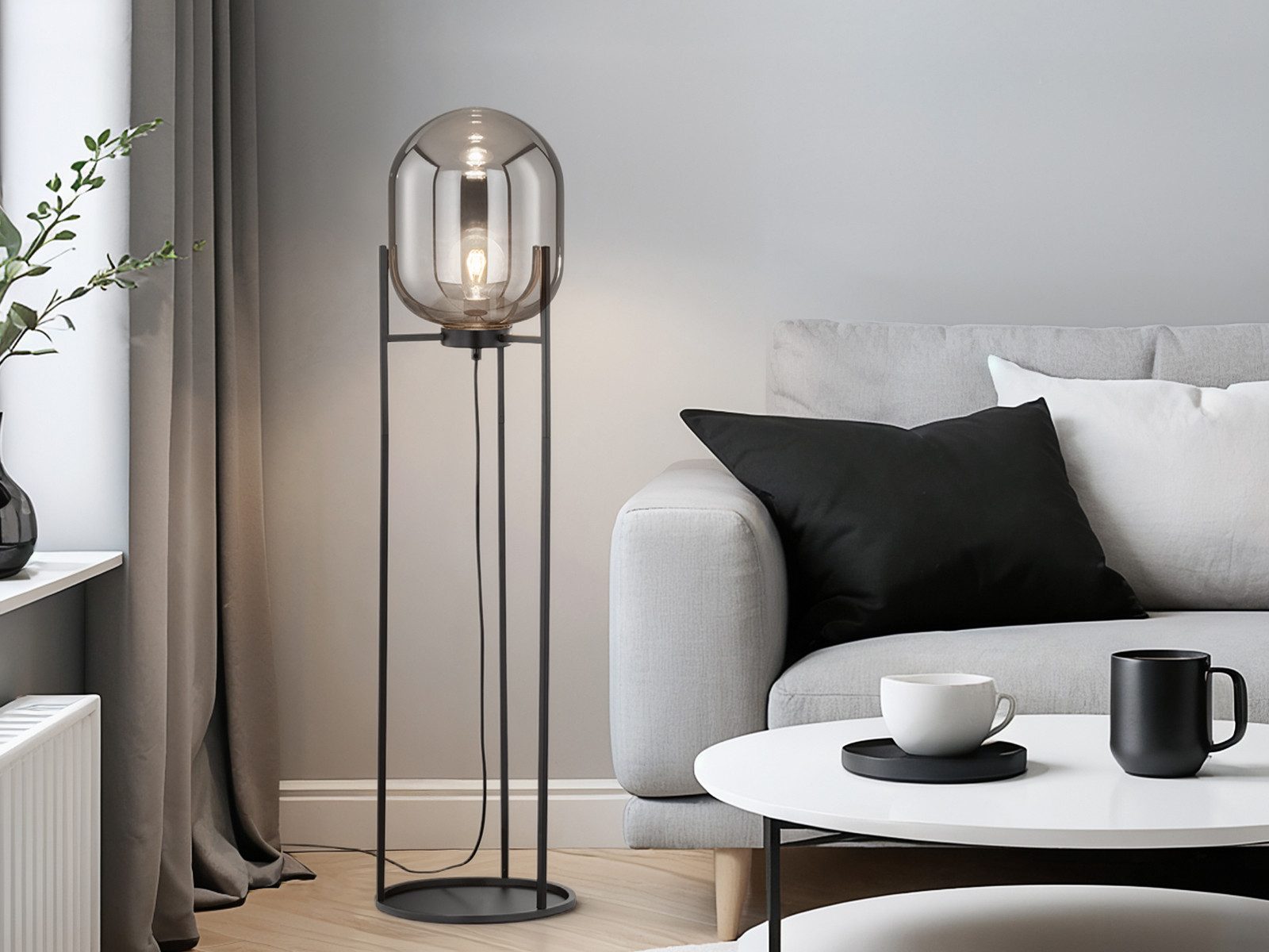 FISCHER & HONSEL Stehlampe mit Rauchglas Lampenschirm, Höhe 110cm, ohne Leuchtmittel, klein-e Industrial Bodenlampe mit Metallfuß, Glas-Kugel Stehleuchte – Bild 2 von 5