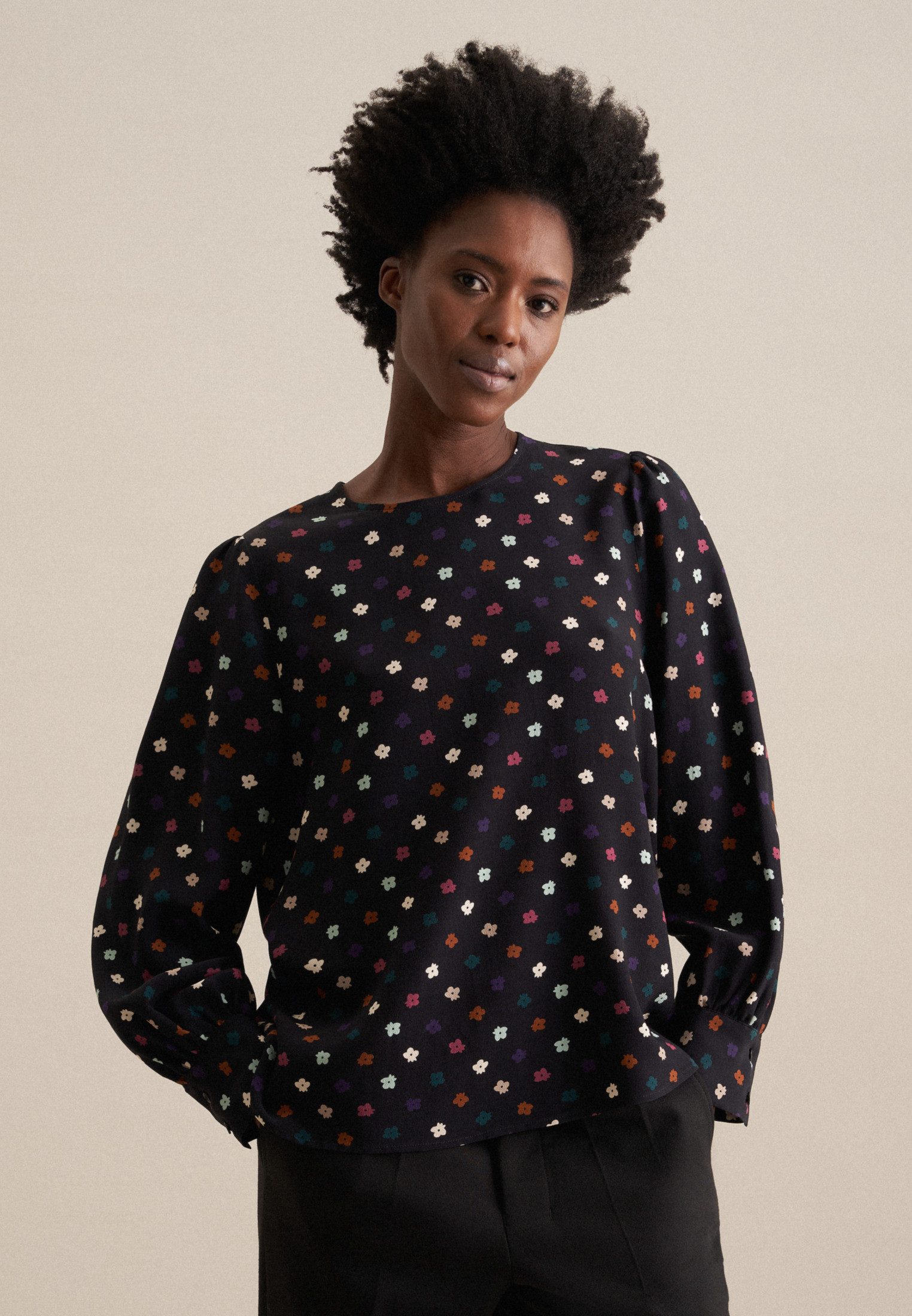 Shirtbluse Schwarze Rose