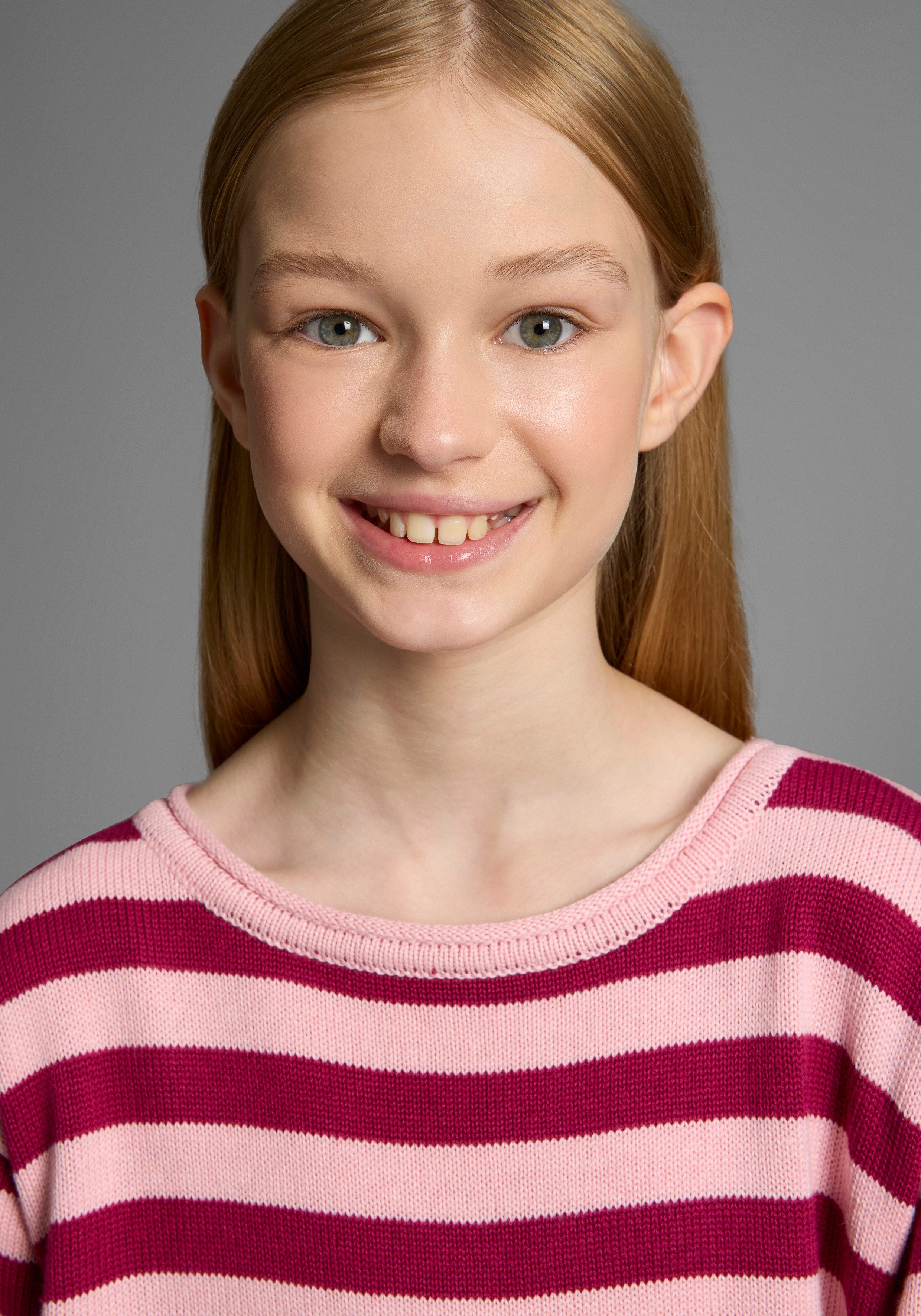 KIDSWORLD Strickpullover Ringelpullover Ringelpullover mit Rollsaum. Reduzierter Preis € 20,99. Unverbindliche Preisempfehlung € 29,99