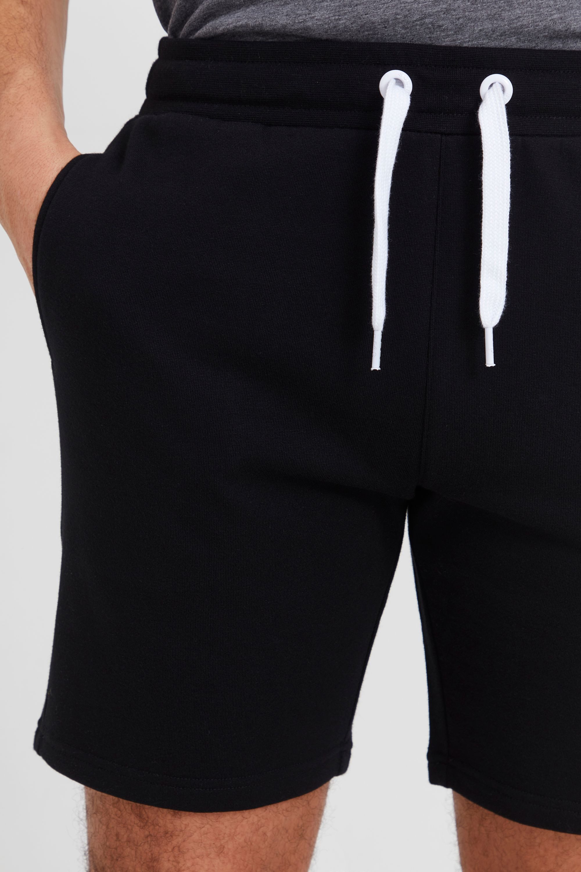 !Solid Sweatshorts SDOliver Basic Sweat Shorts mit Kordeln