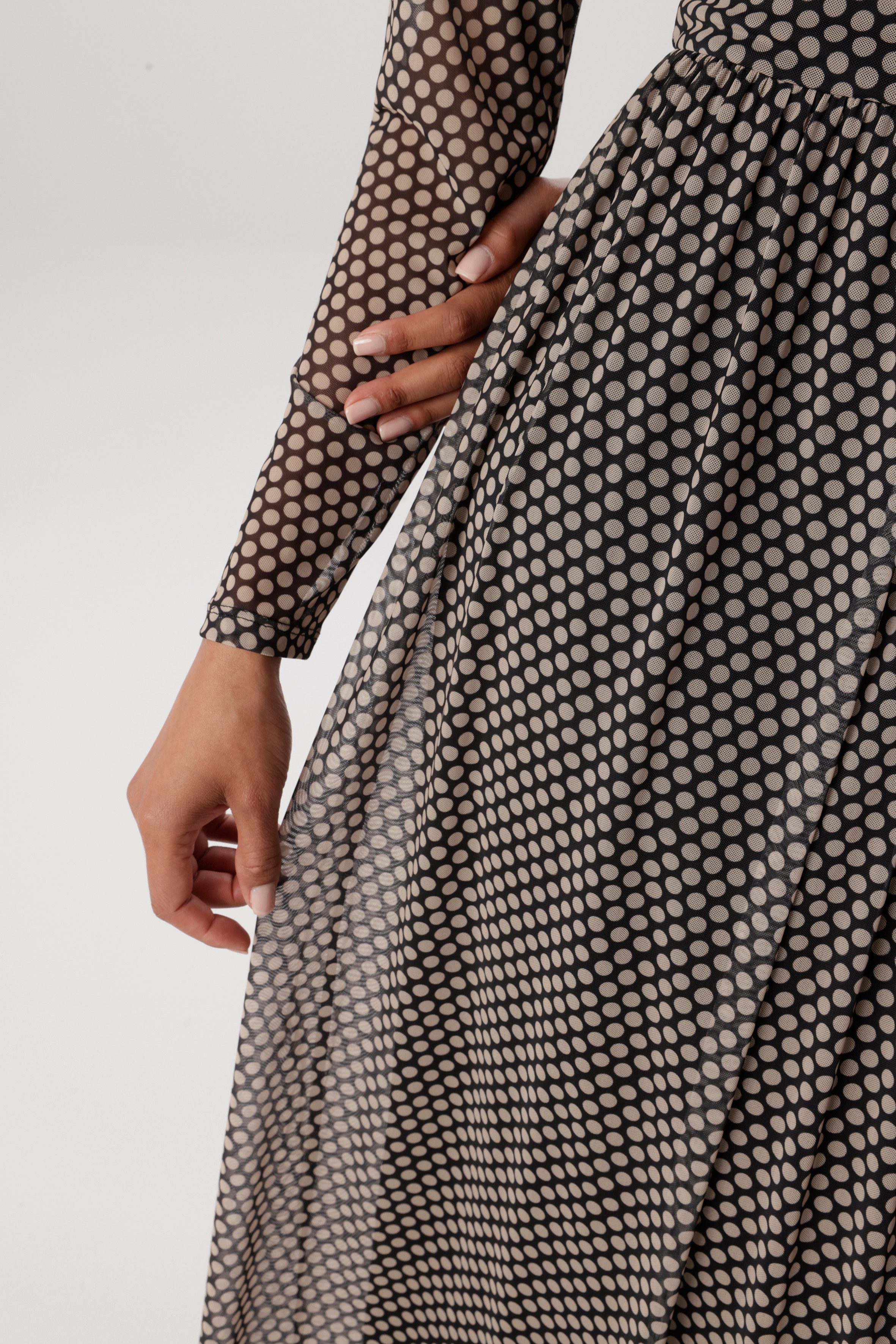 Aniston SELECTED Maxikleid in Mesh-Qualität und Gummizug in der Taille - NEUE KOLLEKTION – Bild 3 von 5