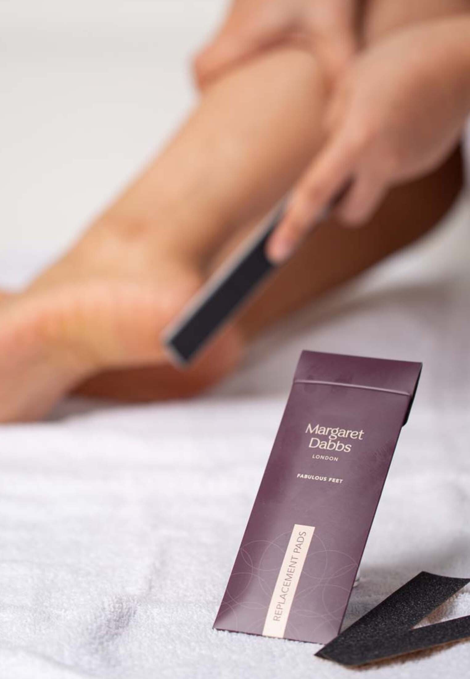 Margaret Dabbs Glasnagelfeile Margaret Dabbs Fußfeile Professional Foot File, Fußfeile mit Profi-Anspruch und Ersatz-Pads zum Erneuern, langlebig und nachhaltig.