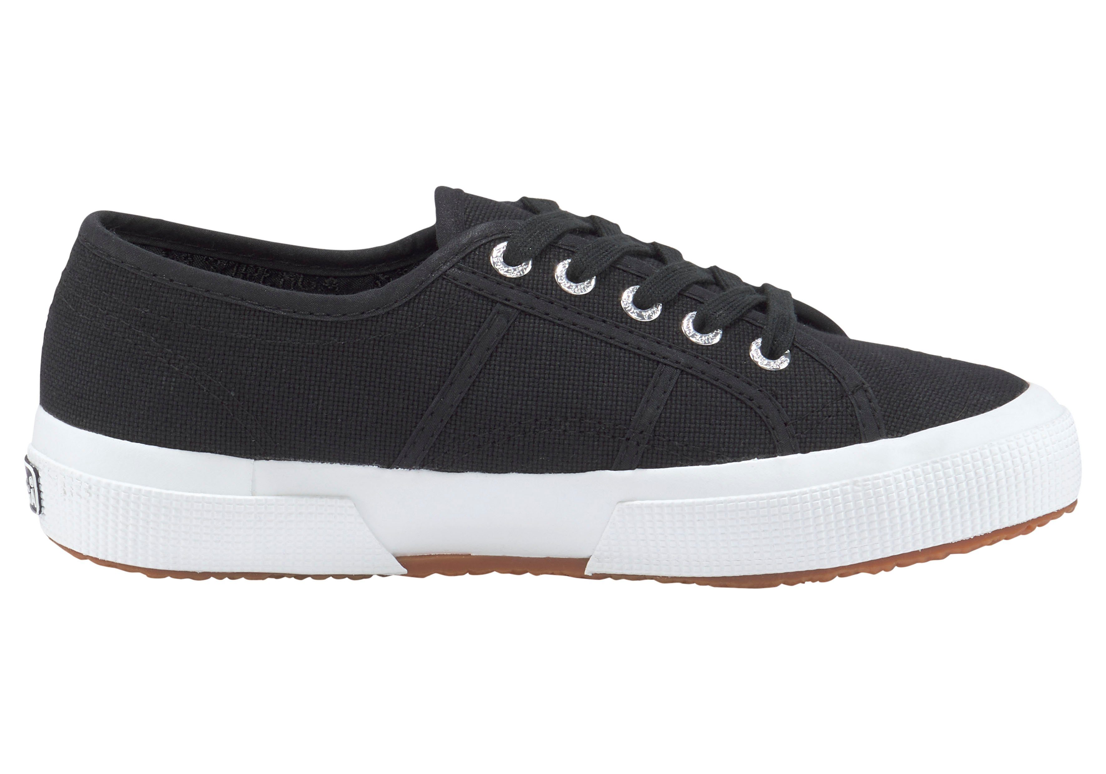 Superga Cotu Classic Sneaker mit klassischem Canvas-Obermaterial